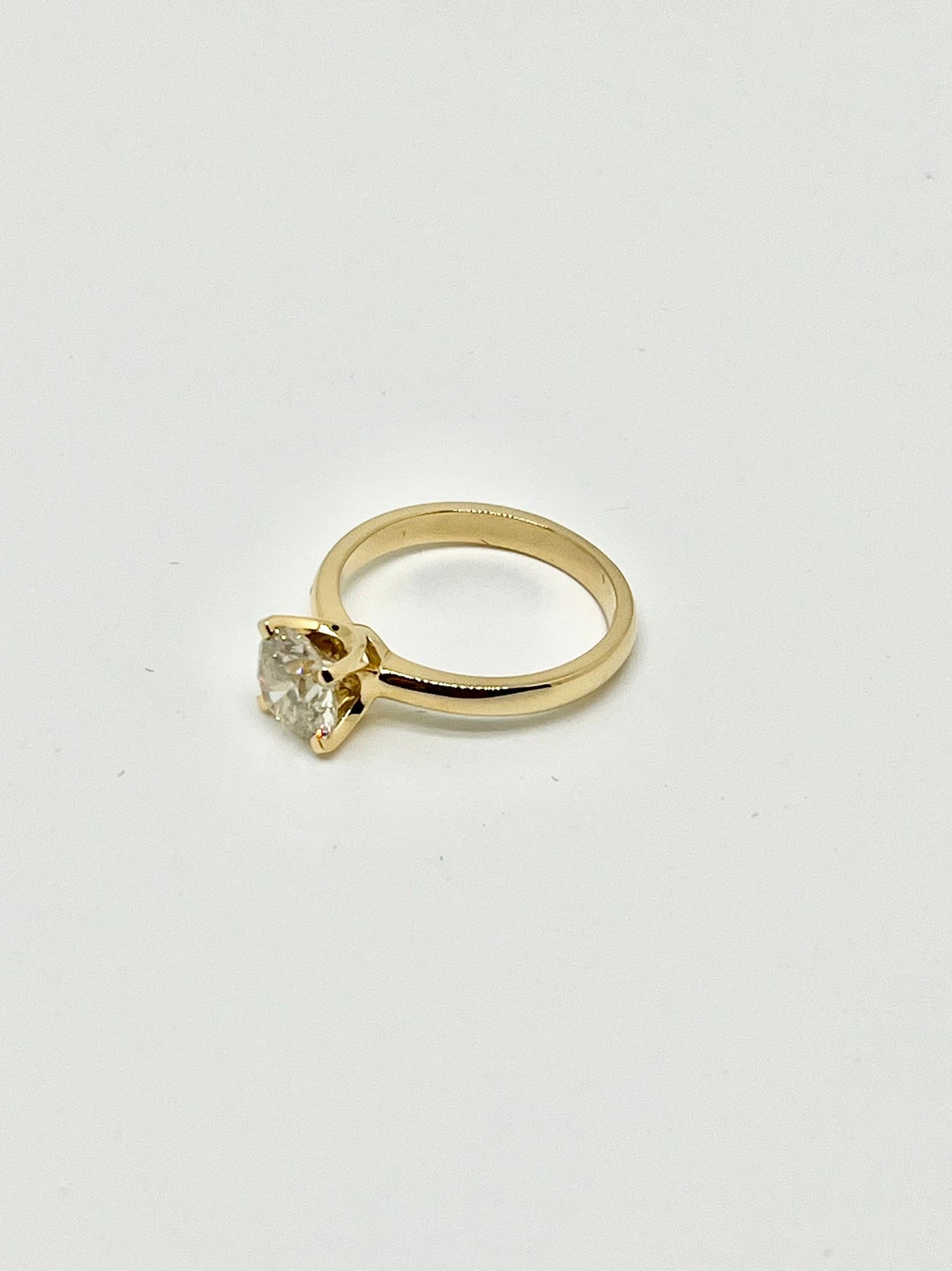 Bague de fiancailles rond brilliant