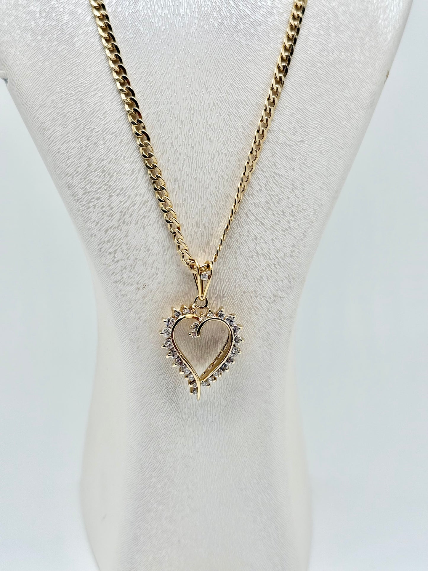 18k/750 gold chain heart