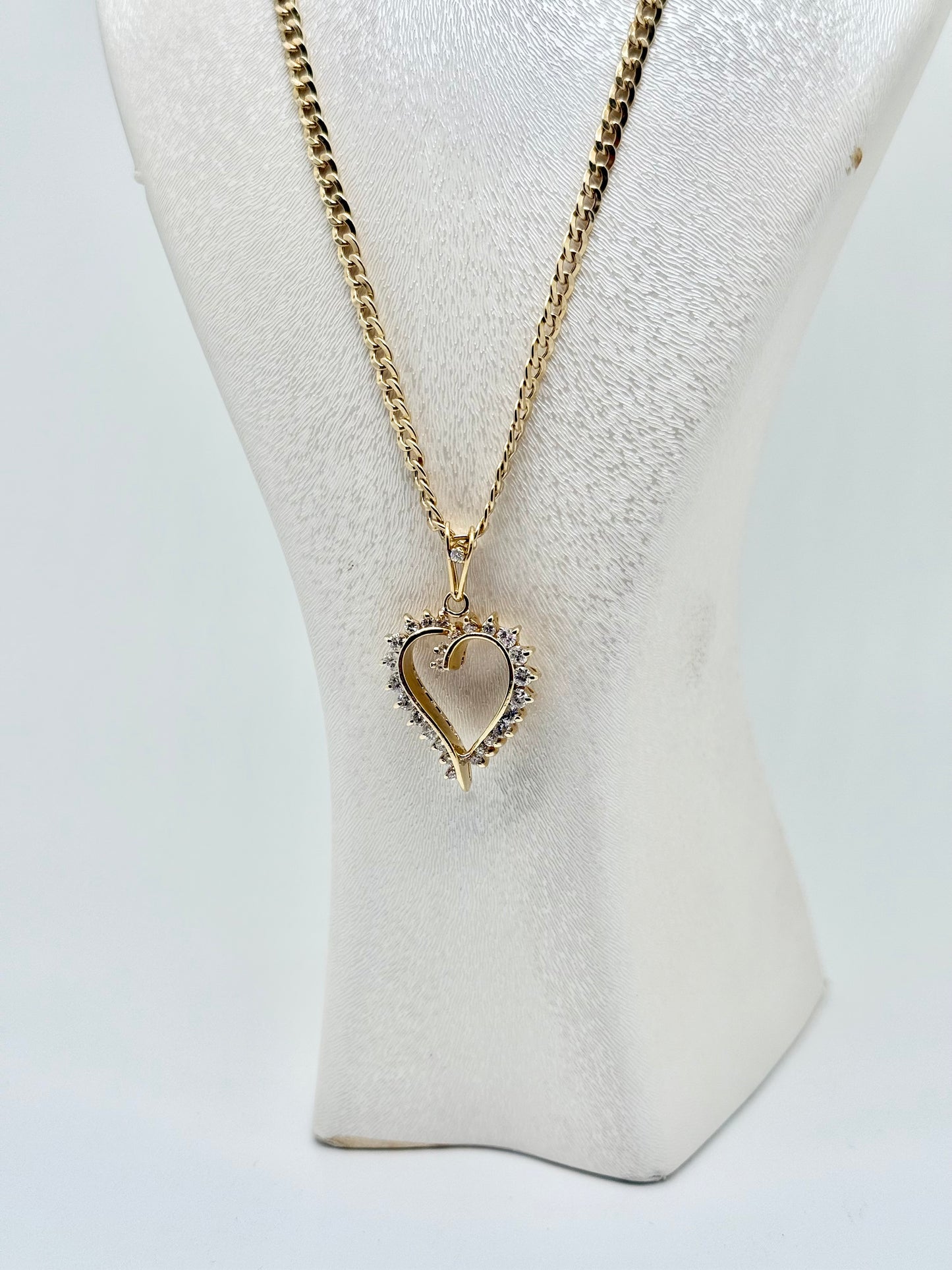 18k/750 gold chain heart
