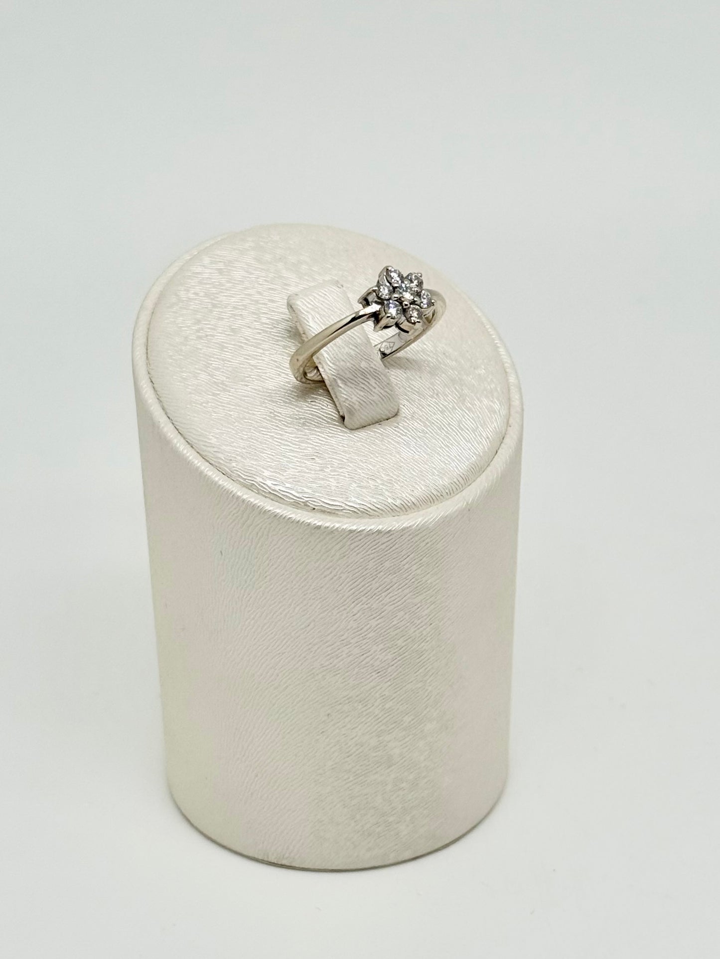 White gold ring set with natural diamonds