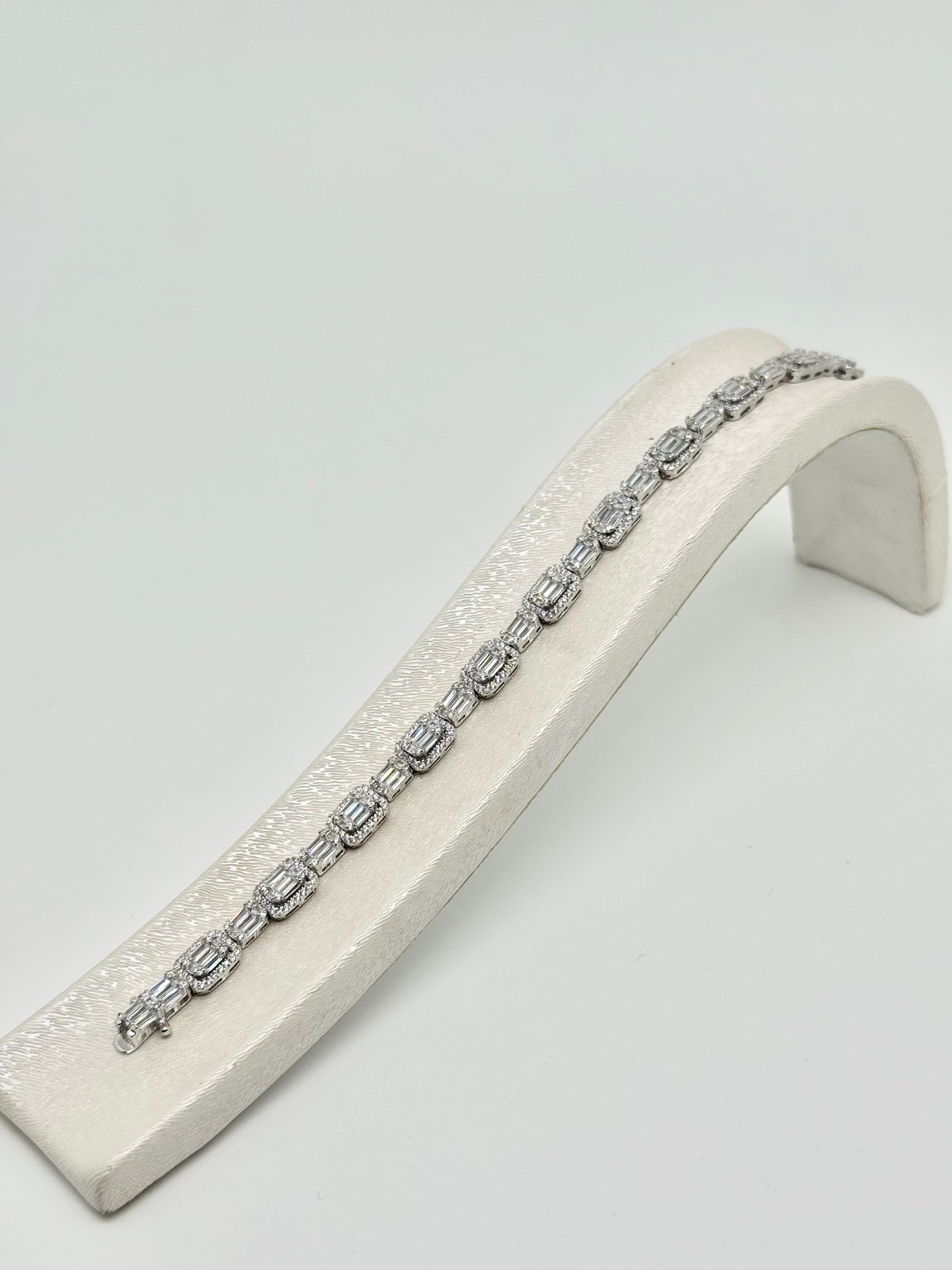 Silver tennis bracelet with emerald-cut zirconia