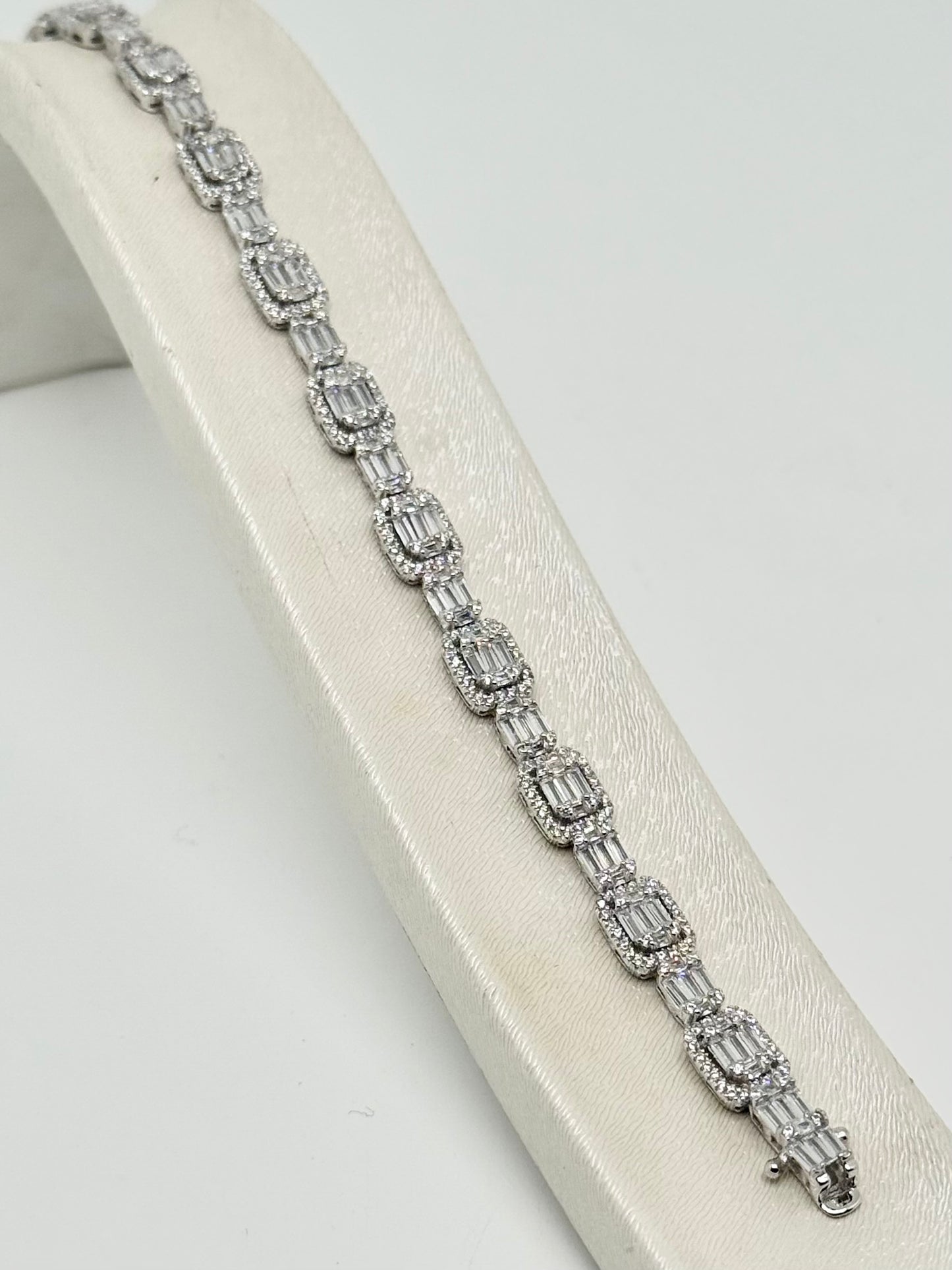 Silver tennis bracelet with emerald-cut zirconia