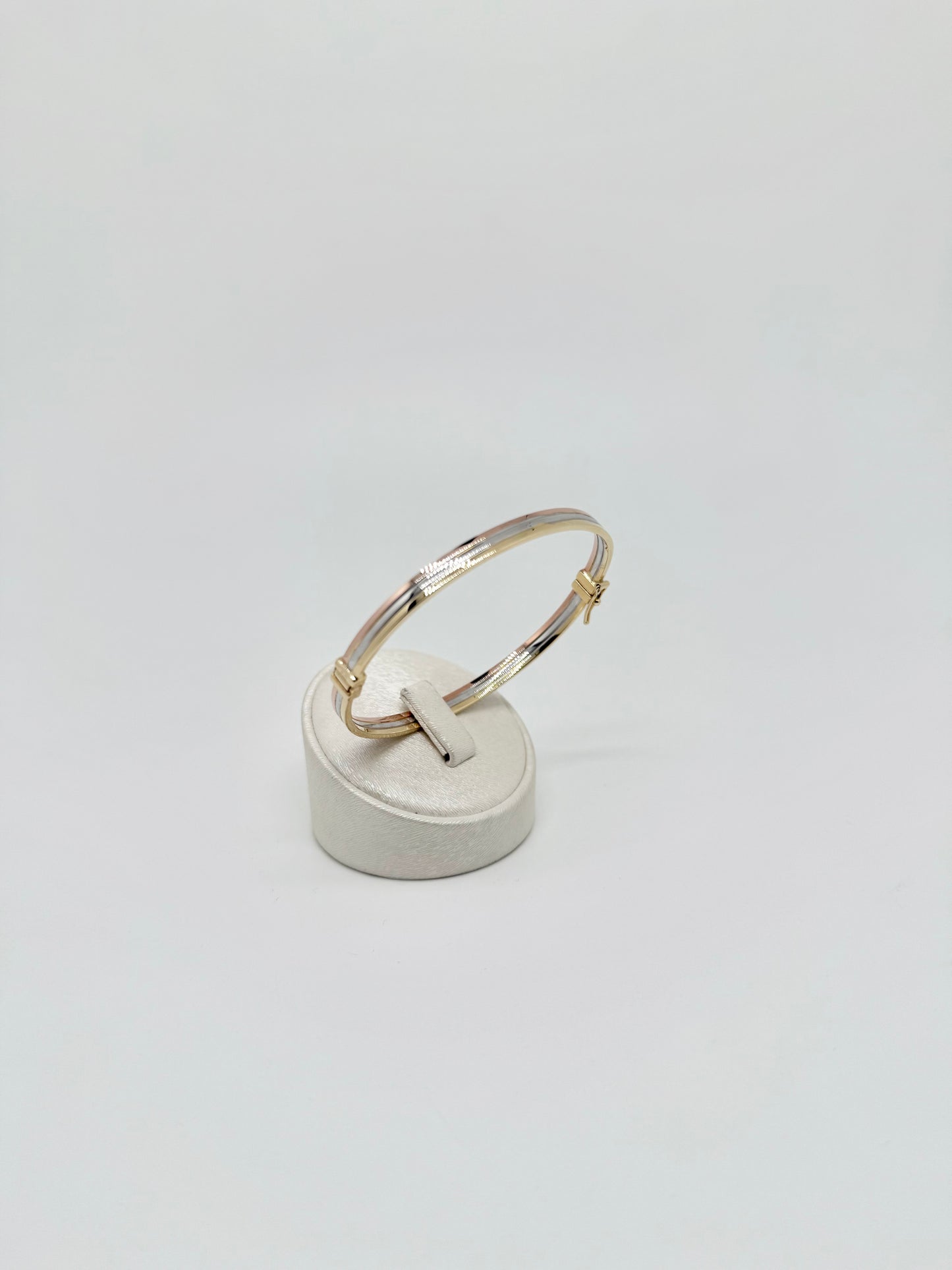 Driekleurige gouden armband
