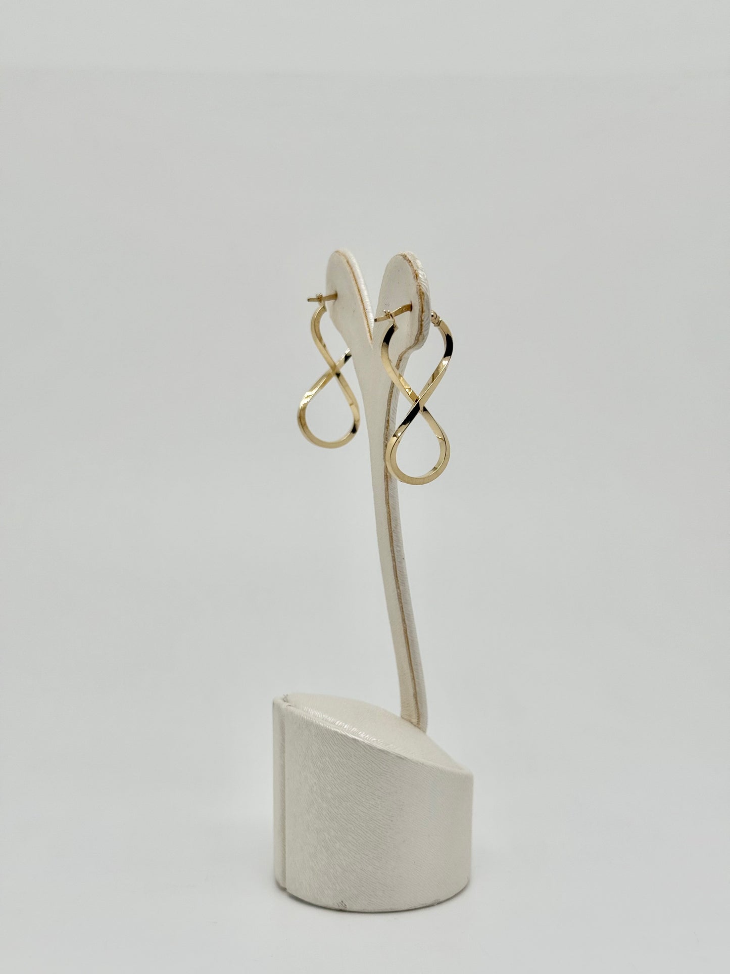 Infinity oorbellen, 18k/750 geelgoud