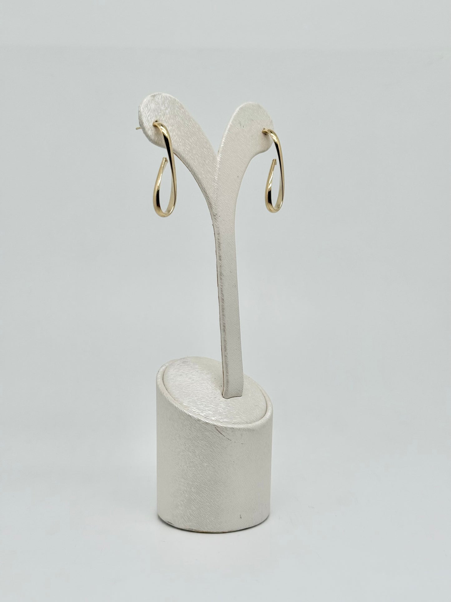 18k/750 gold earrings, 1.54g