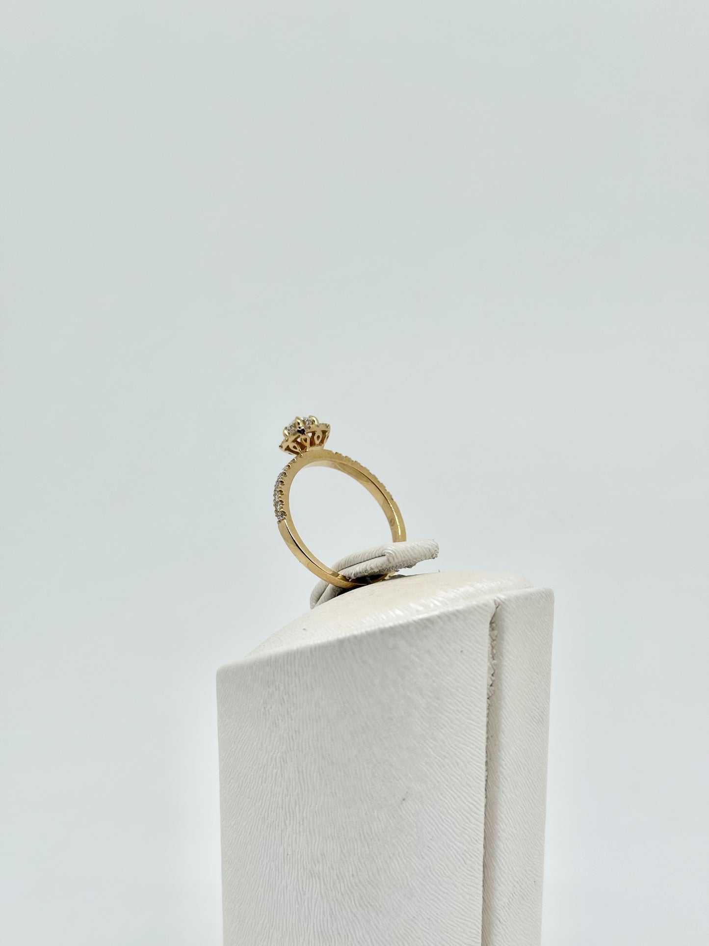 Bague fiancailles or jaune 18k , diamant naturel