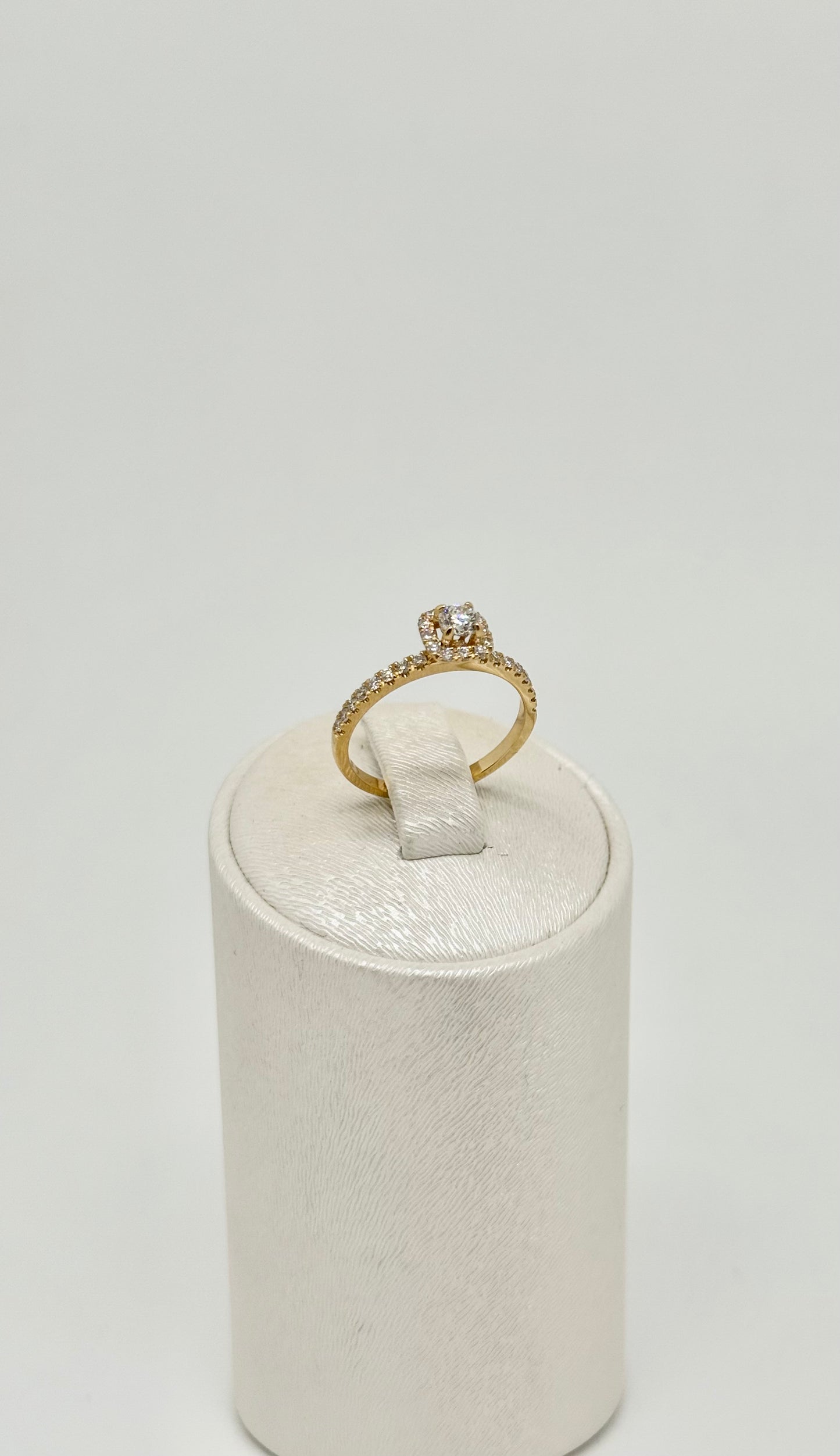 Bague fiancailles or jaune 18k , diamant naturel