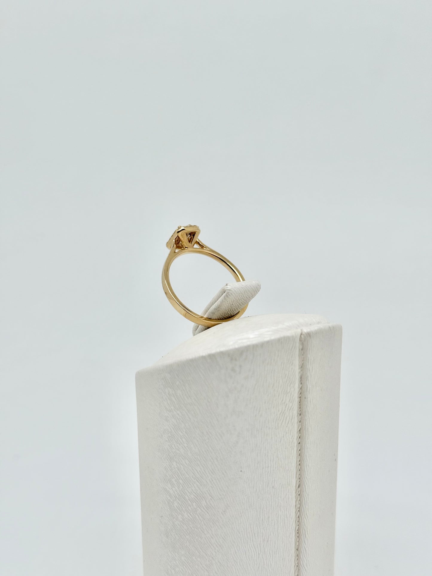 Bague diamant ' coupe émeraude '