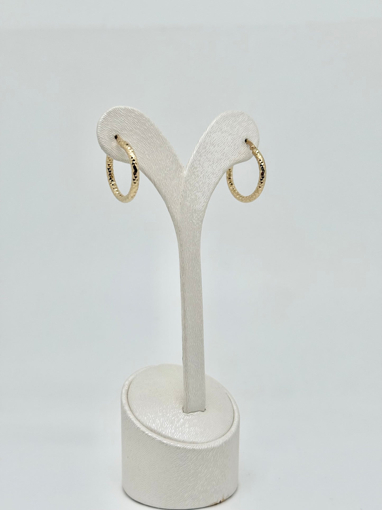 Boucles d'oreilles créoles en or jaune, petit modèle