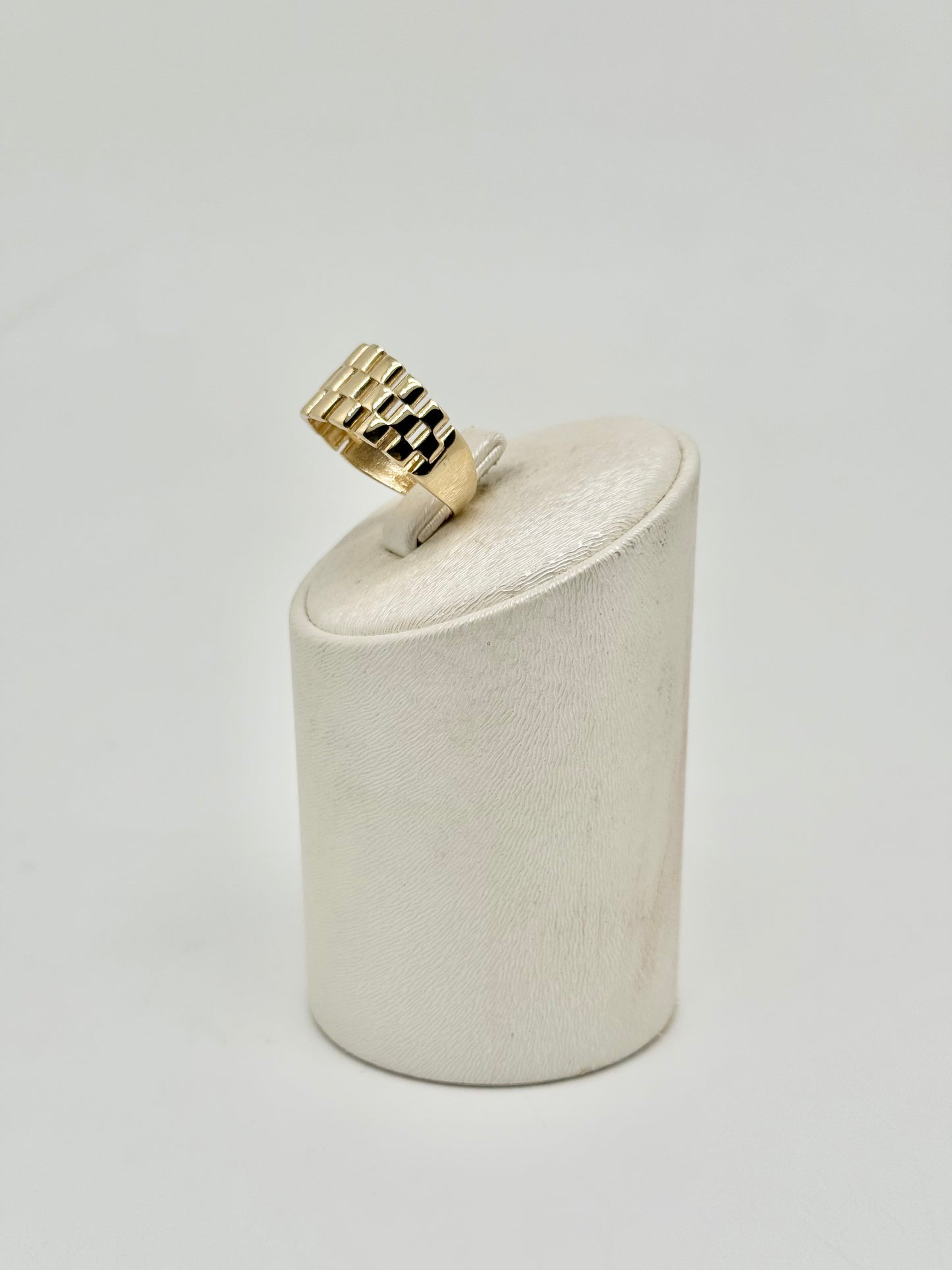 Yellow gold ring, 18k/750