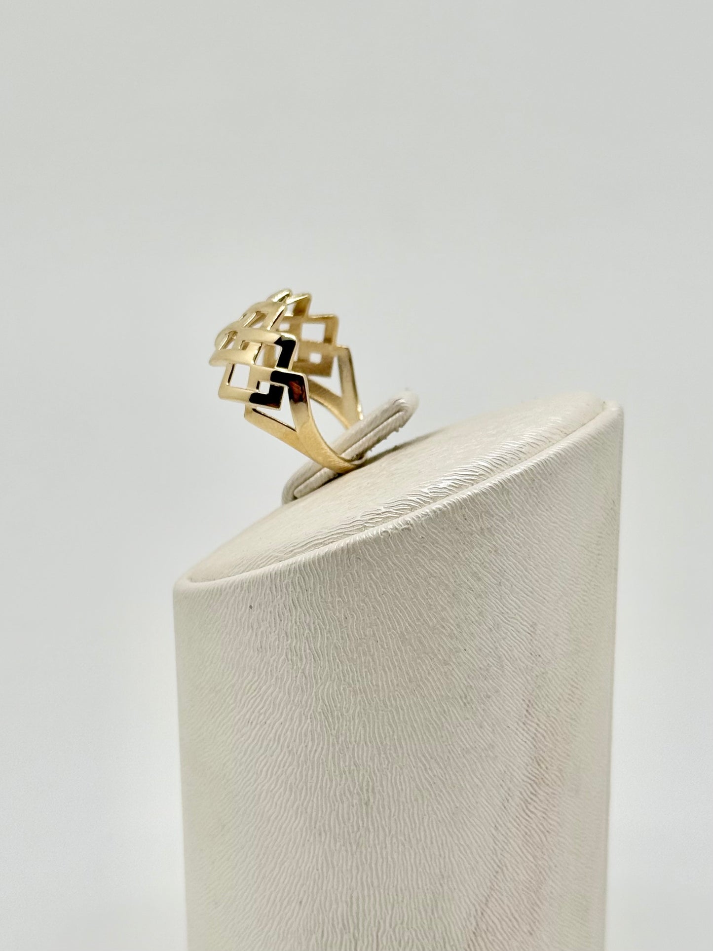18k/750 yellow gold ring