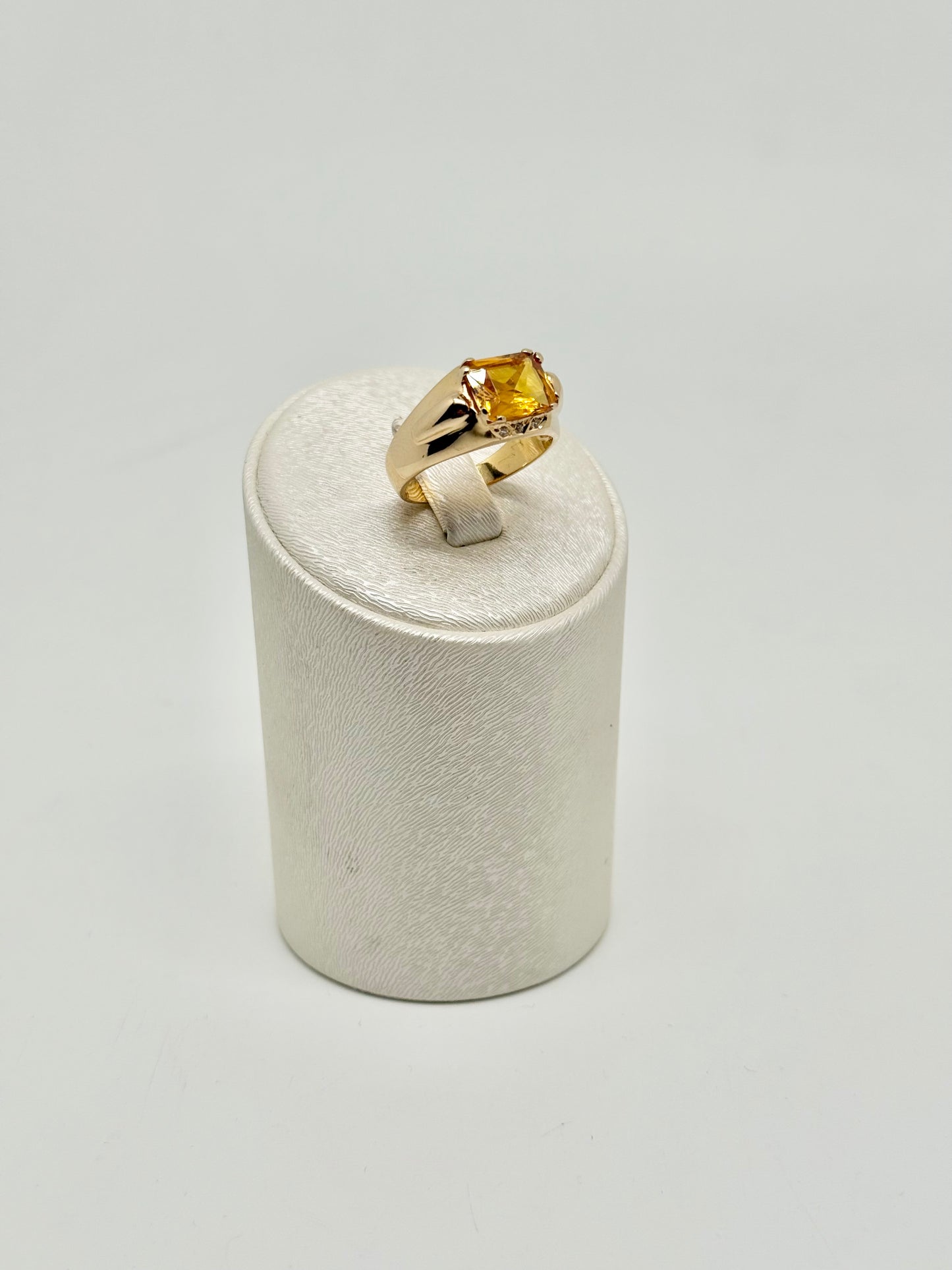 Geelgouden ring met citrien