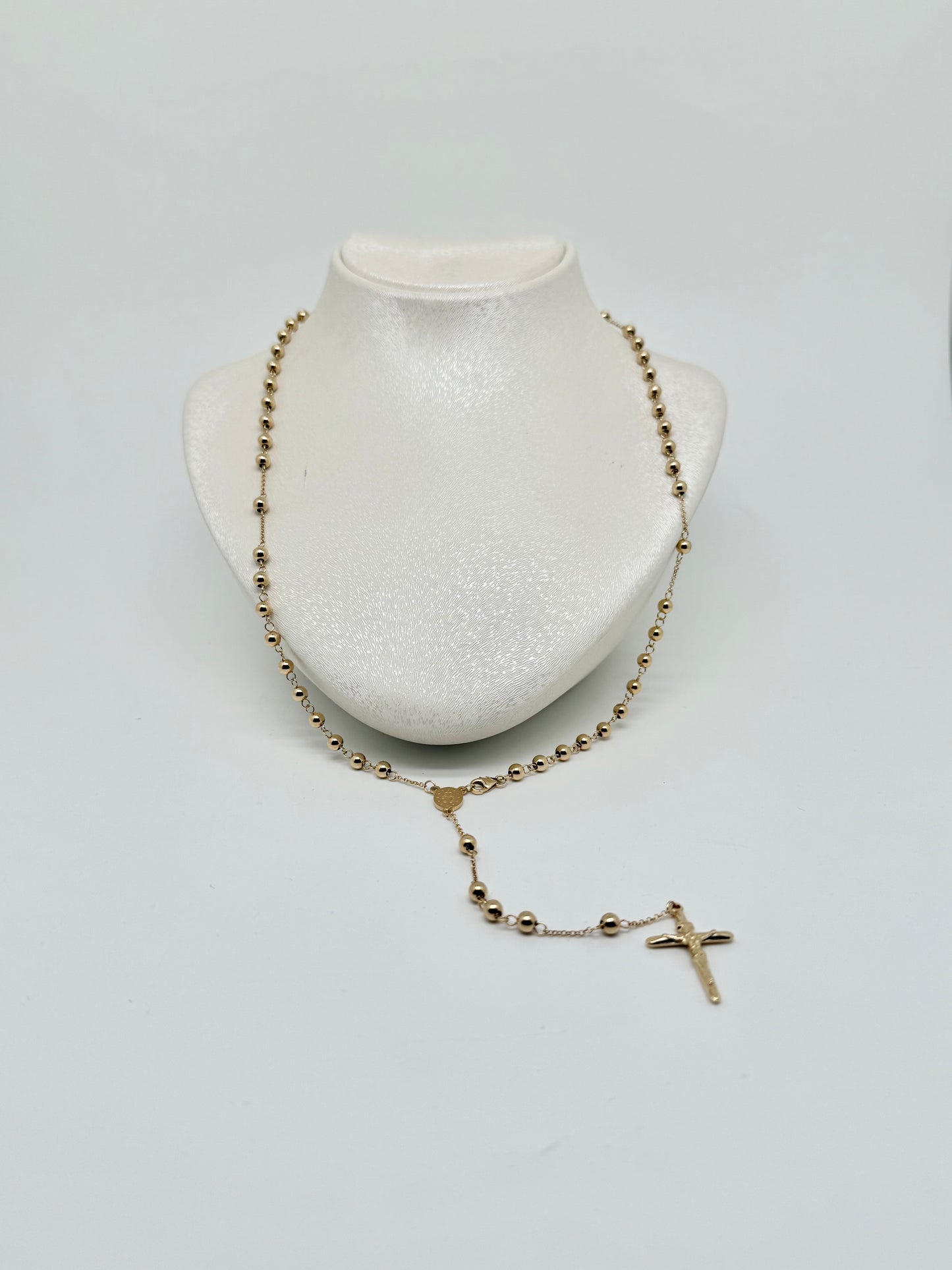 18-carat/750 yellow gold rosary