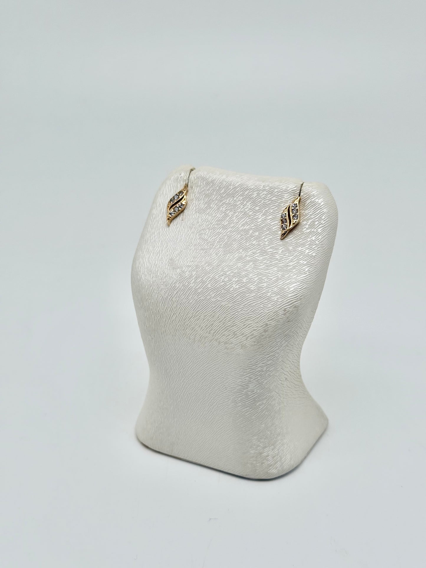 Kinderoorbellen bezet met zirkonen, 18k/750 goud, 1,38g