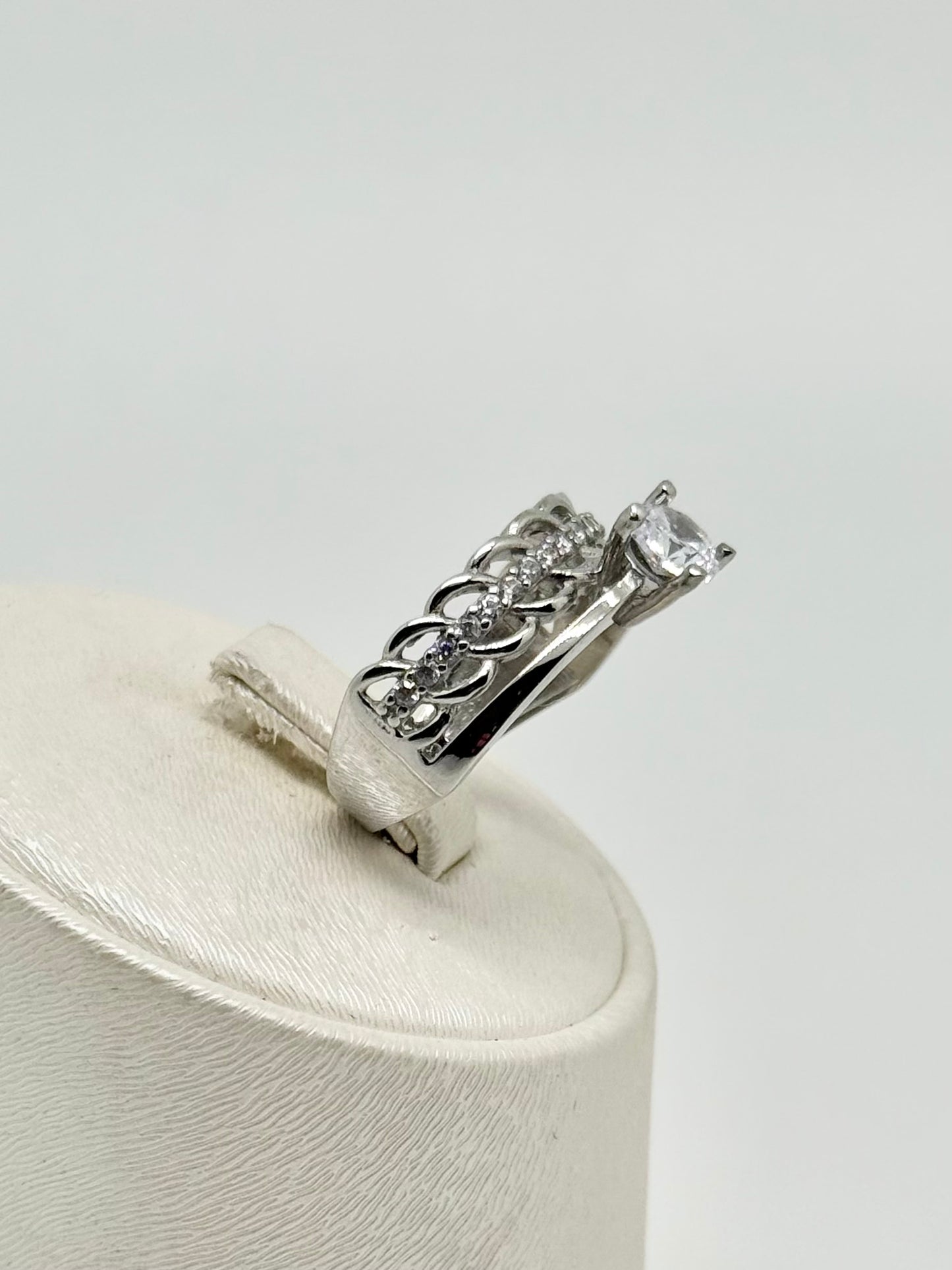 Ring van 925 sterlingzilver, bezet met zirkonia, gerhodineerd zilver, 4,65 g