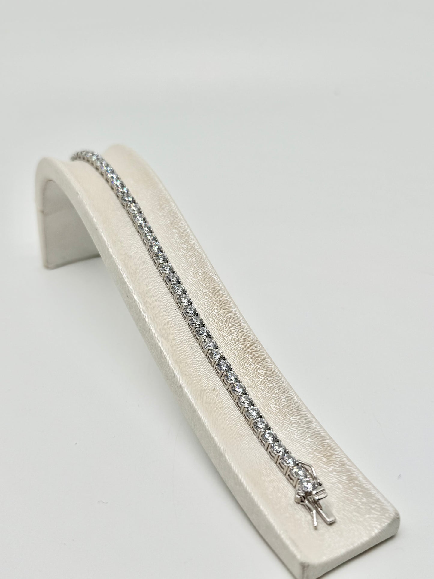 Tennis bracelet, thick Swiss zircon model, rhodium-plated 925 silver, 12.72 g