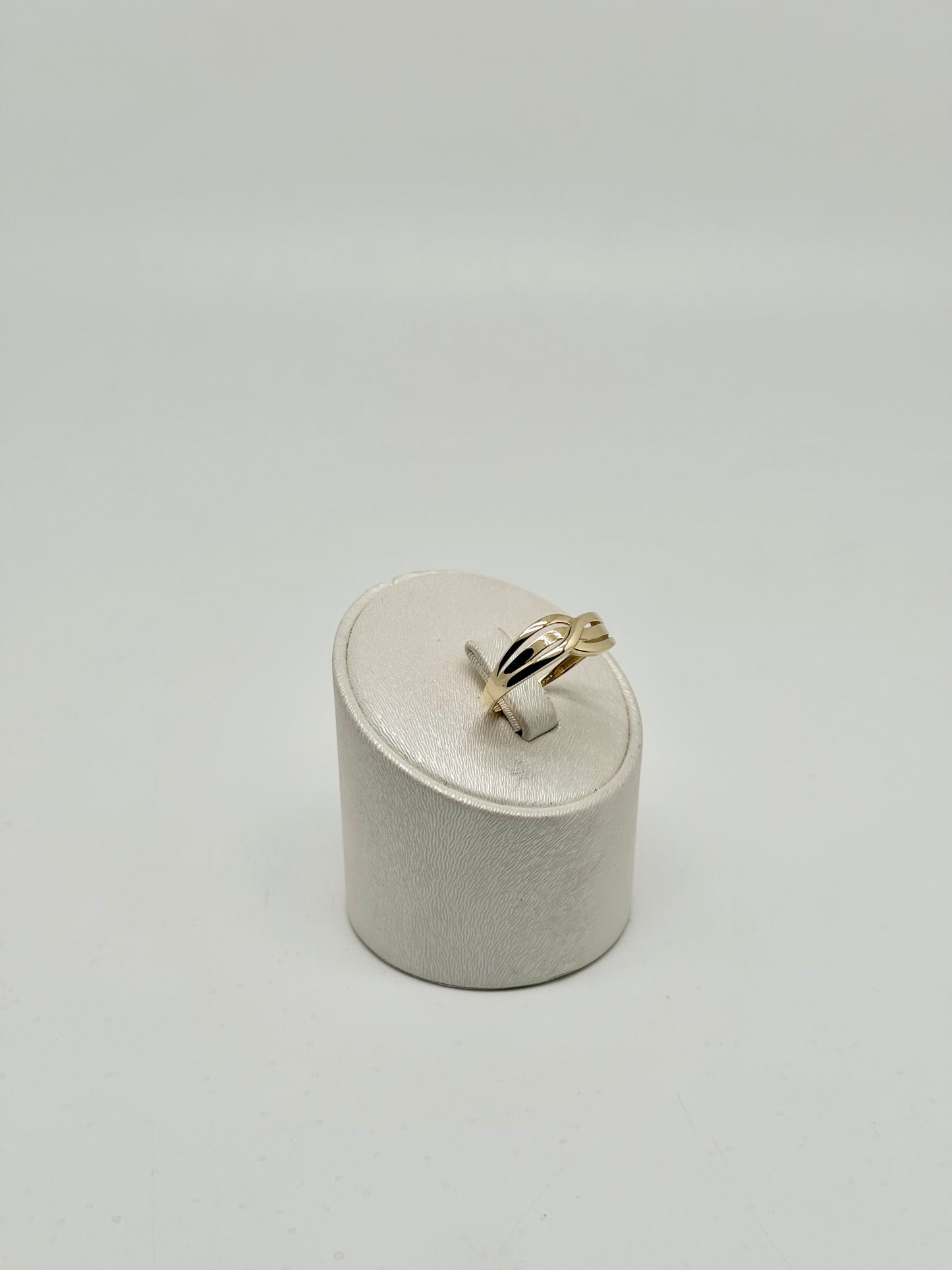 18-carat yellow gold ring, 2.24 g