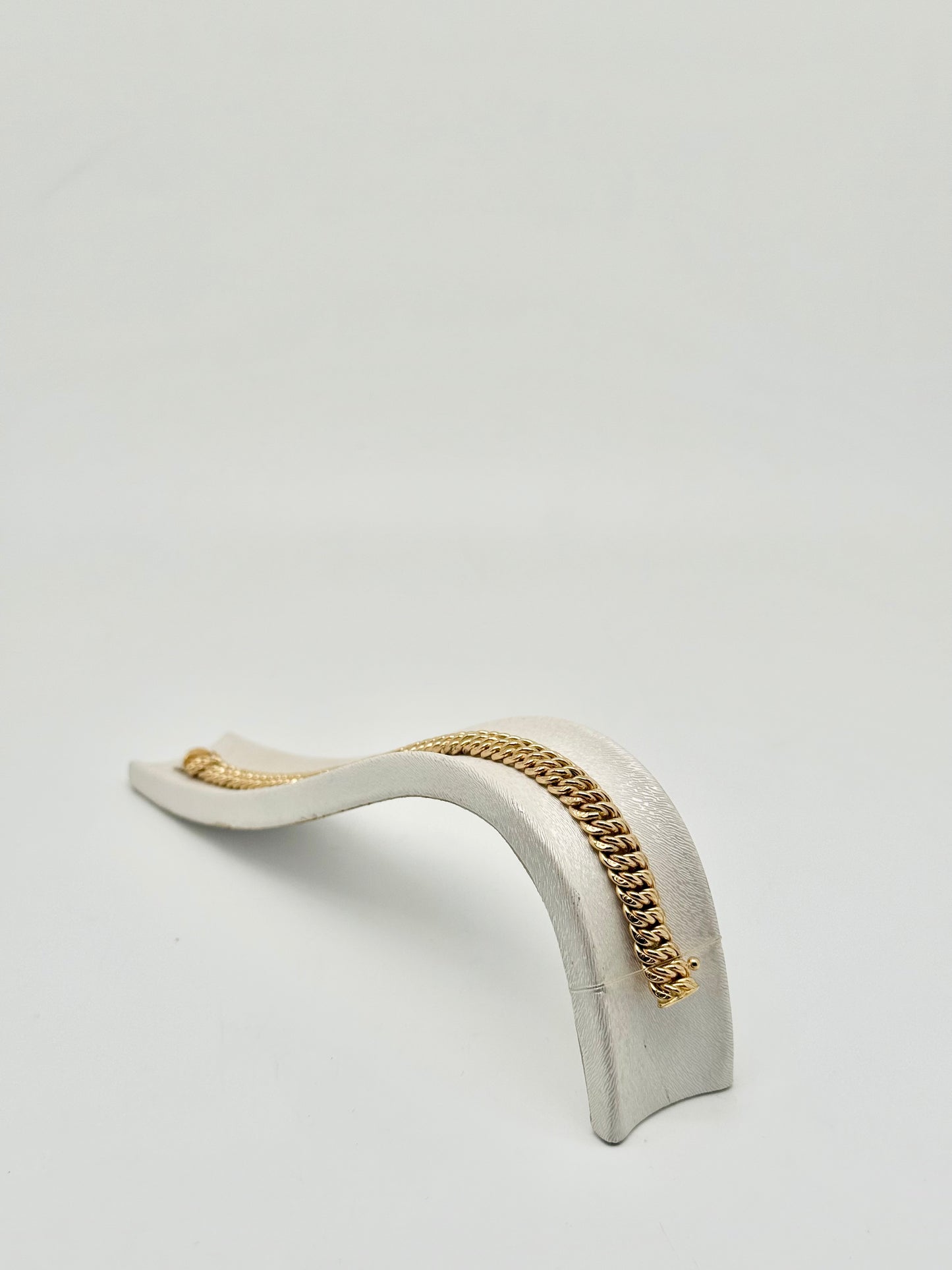 Yellow gold bracelet, 11.00g