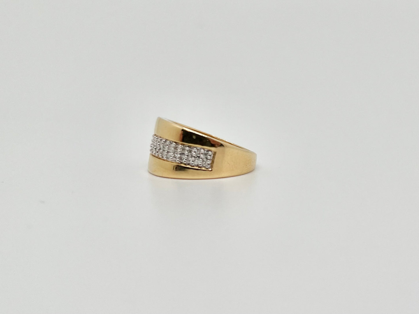 Geelgouden ring, natuurlijke diamanten