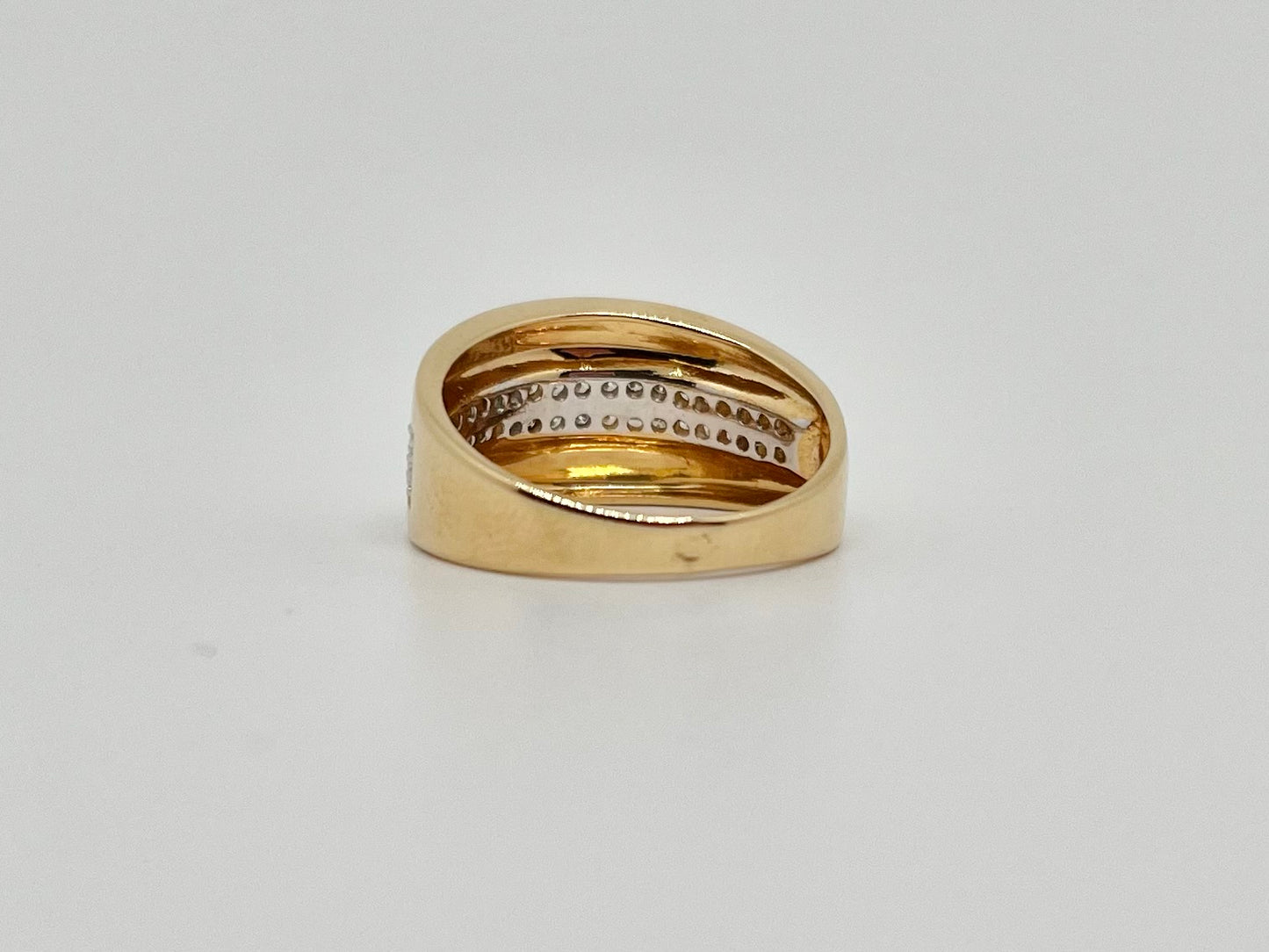 Geelgouden ring, natuurlijke diamanten