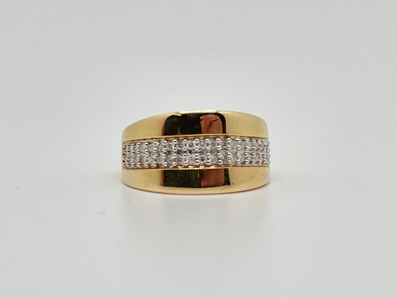 Geelgouden ring, natuurlijke diamanten