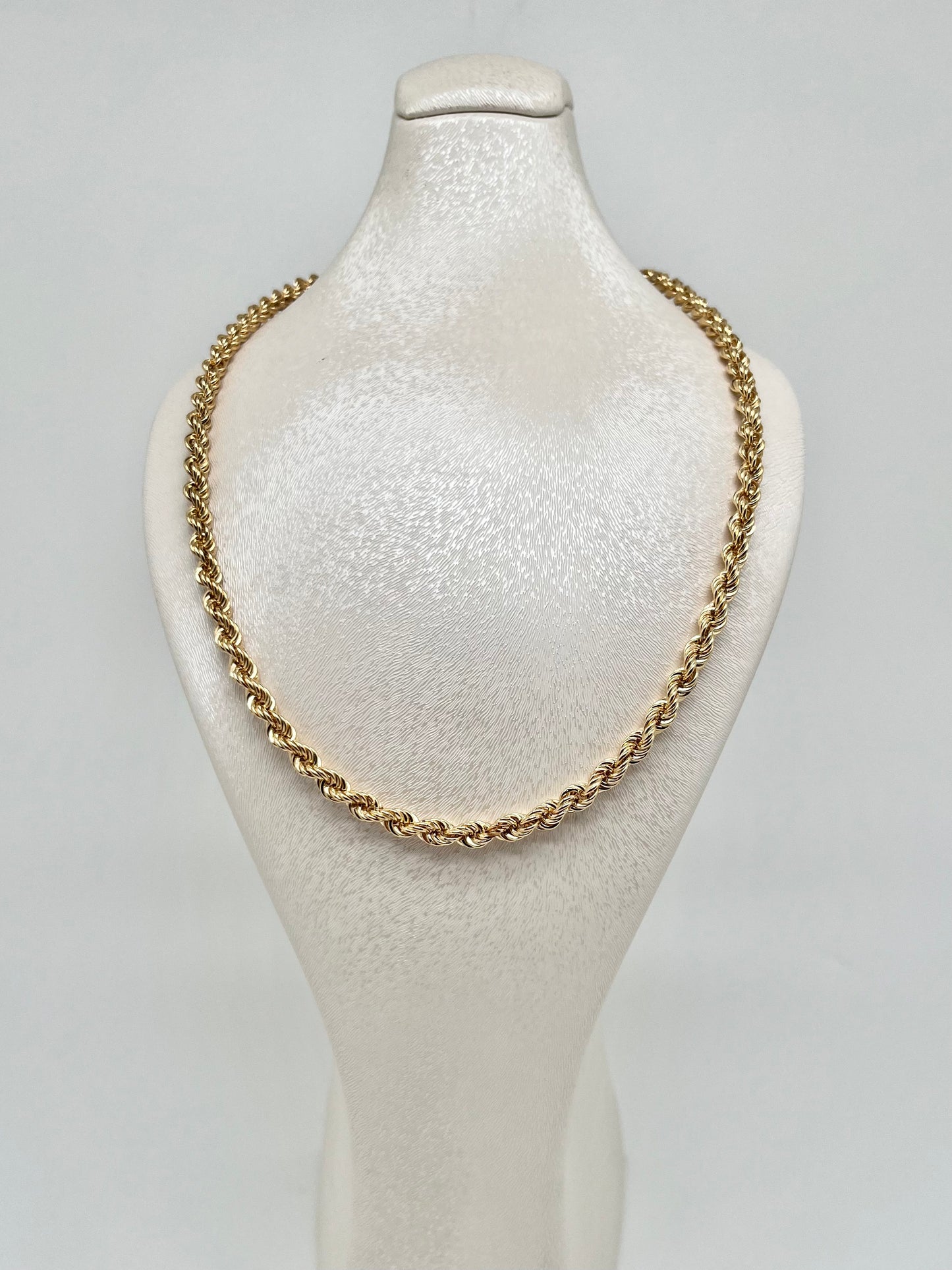 Twisted chain