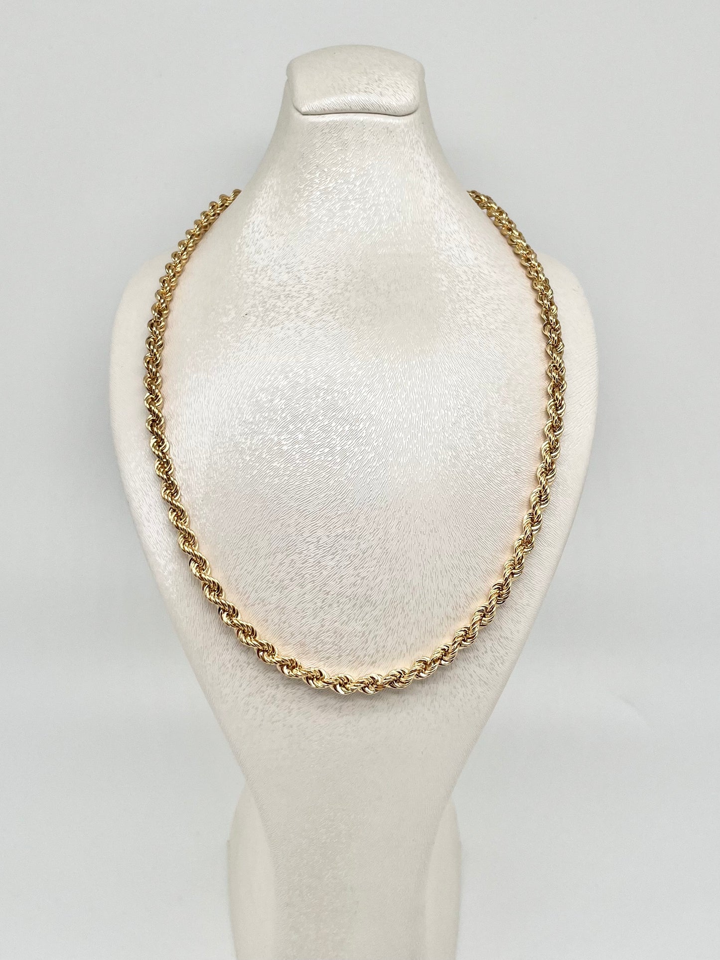 Twisted chain