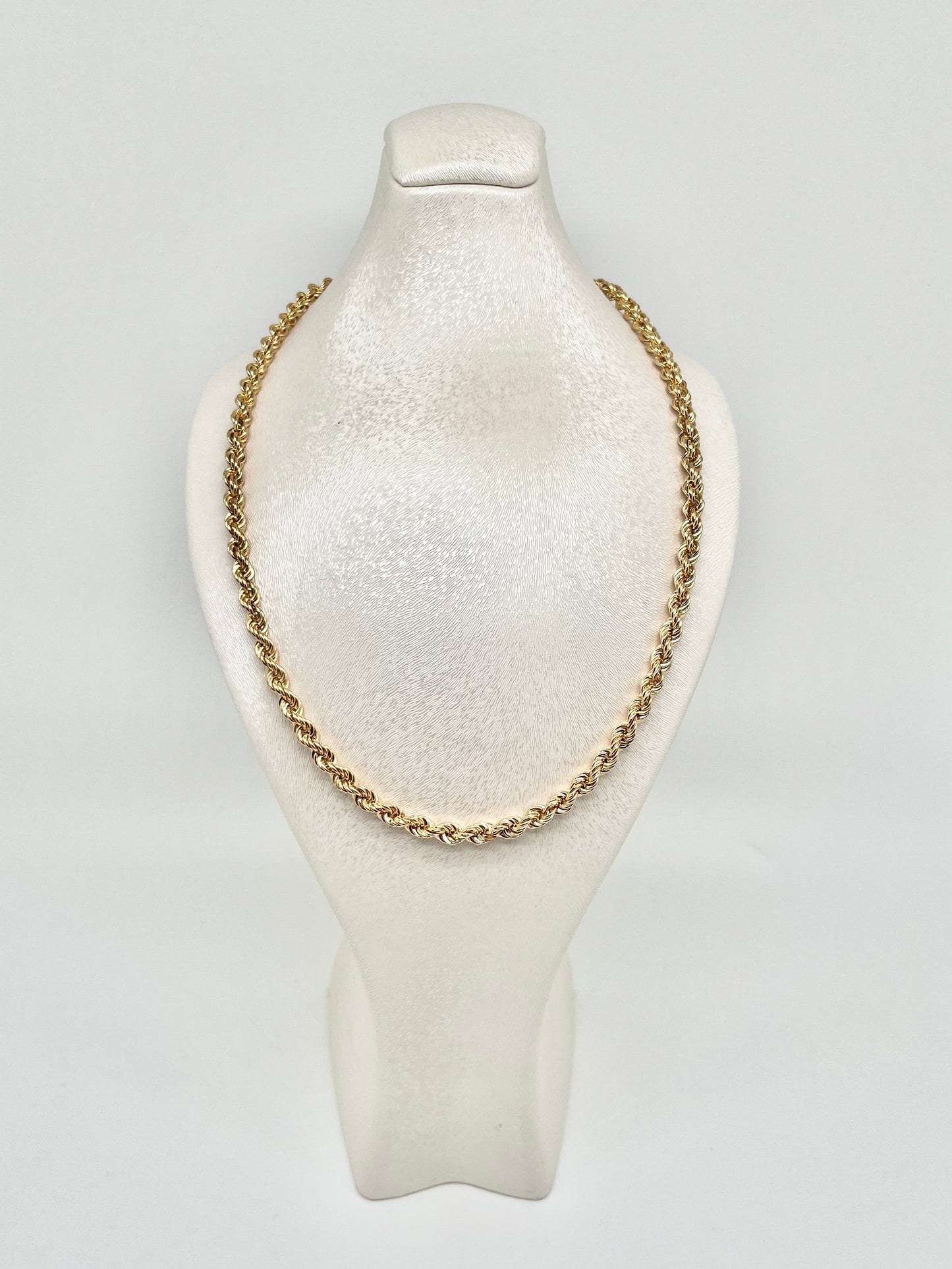 Twisted chain