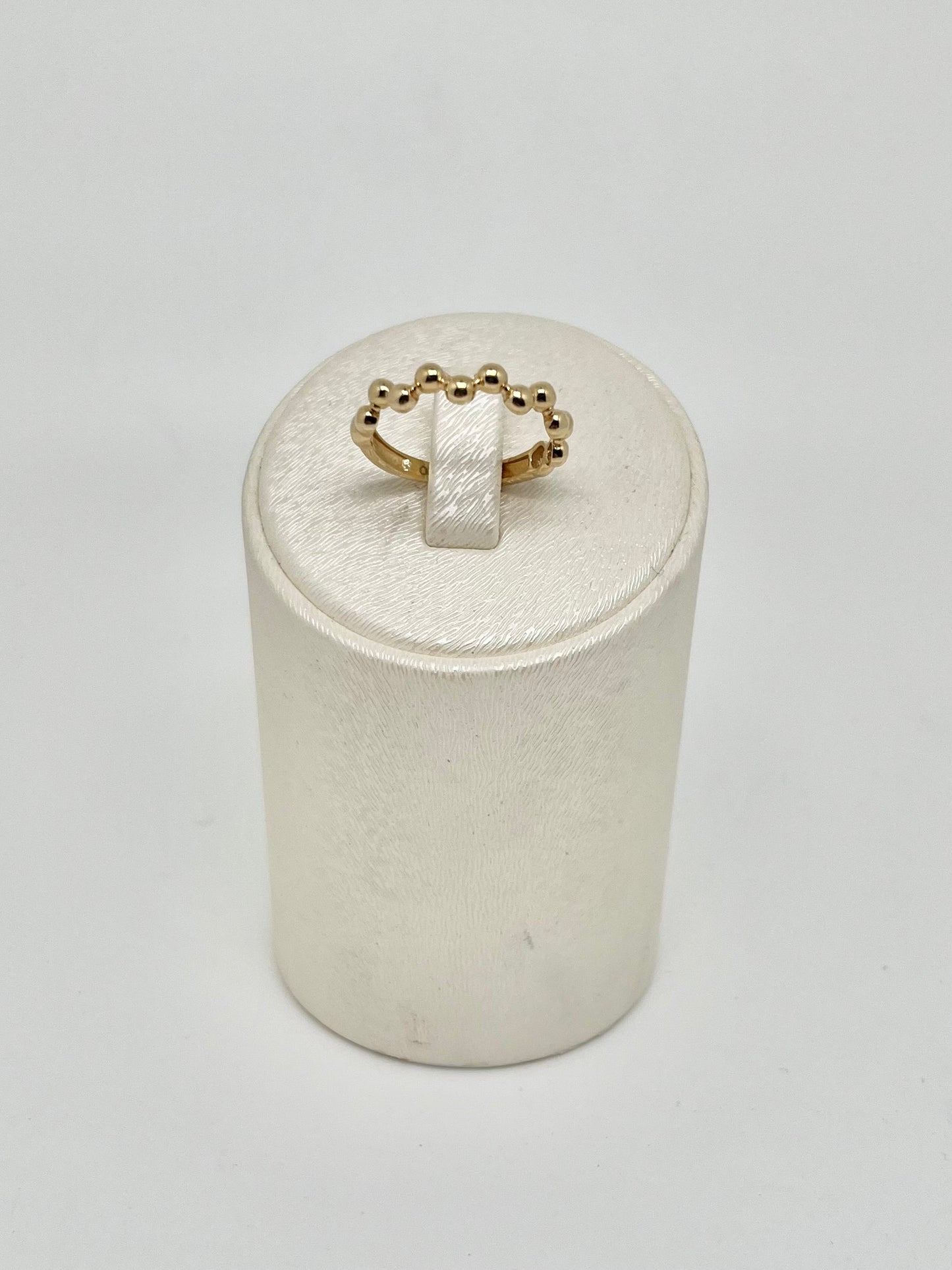 Yellow gold ring