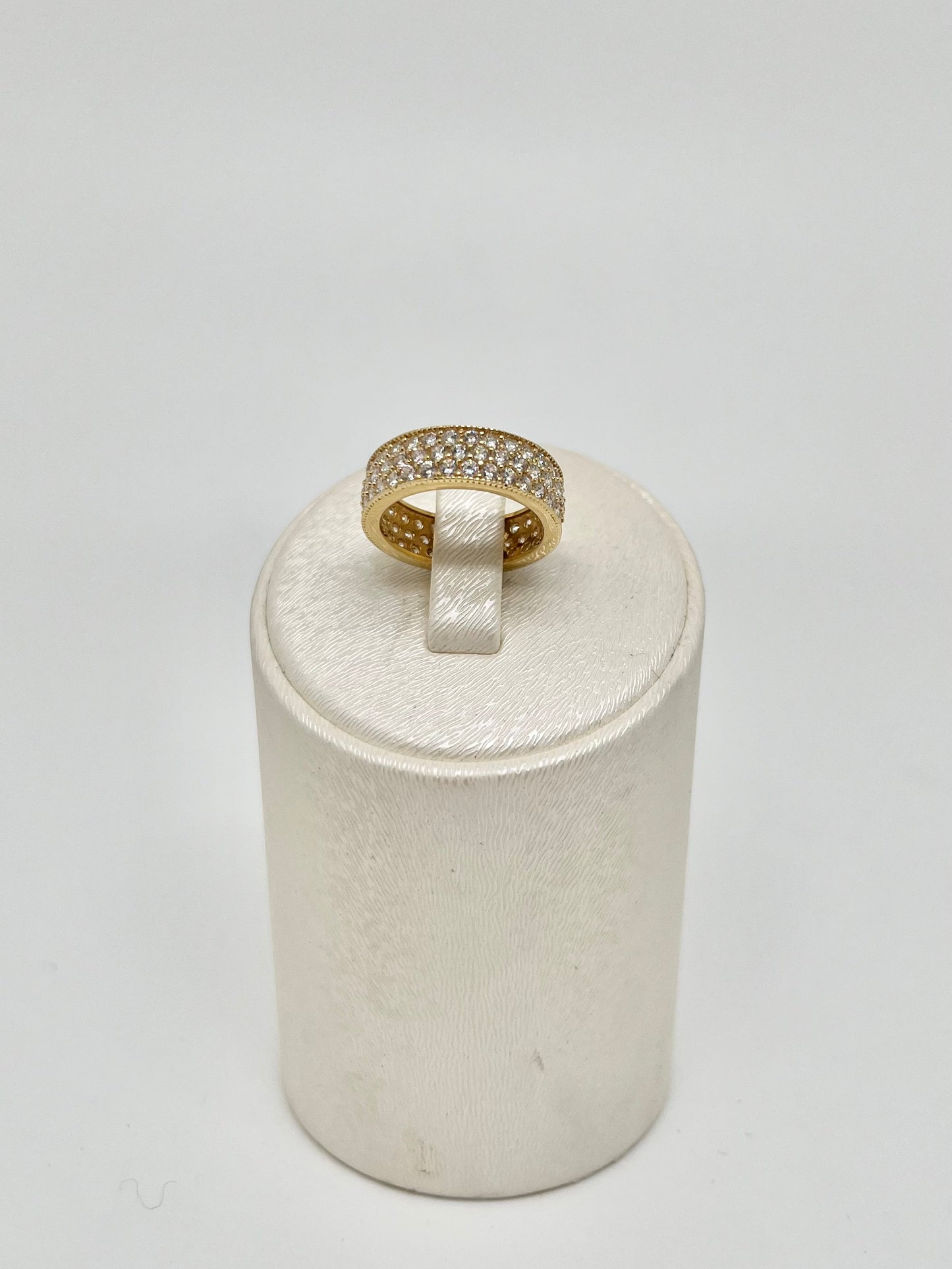 Geelgouden zirkonia rivierring