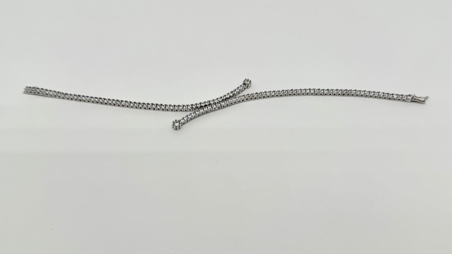 Tennis bracelet with zircon