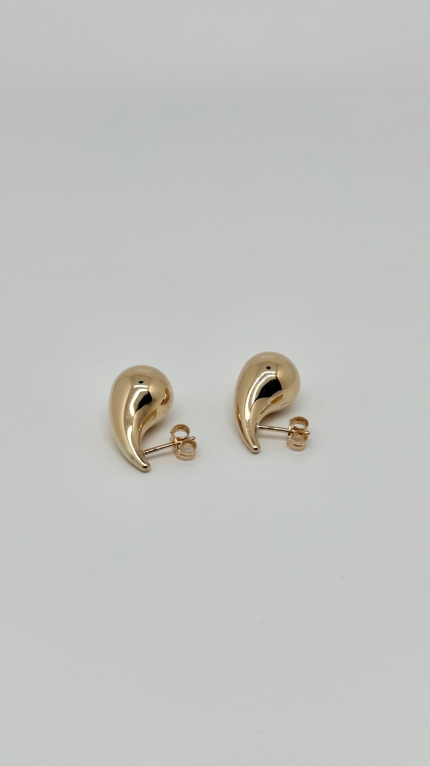 Water drop earrings