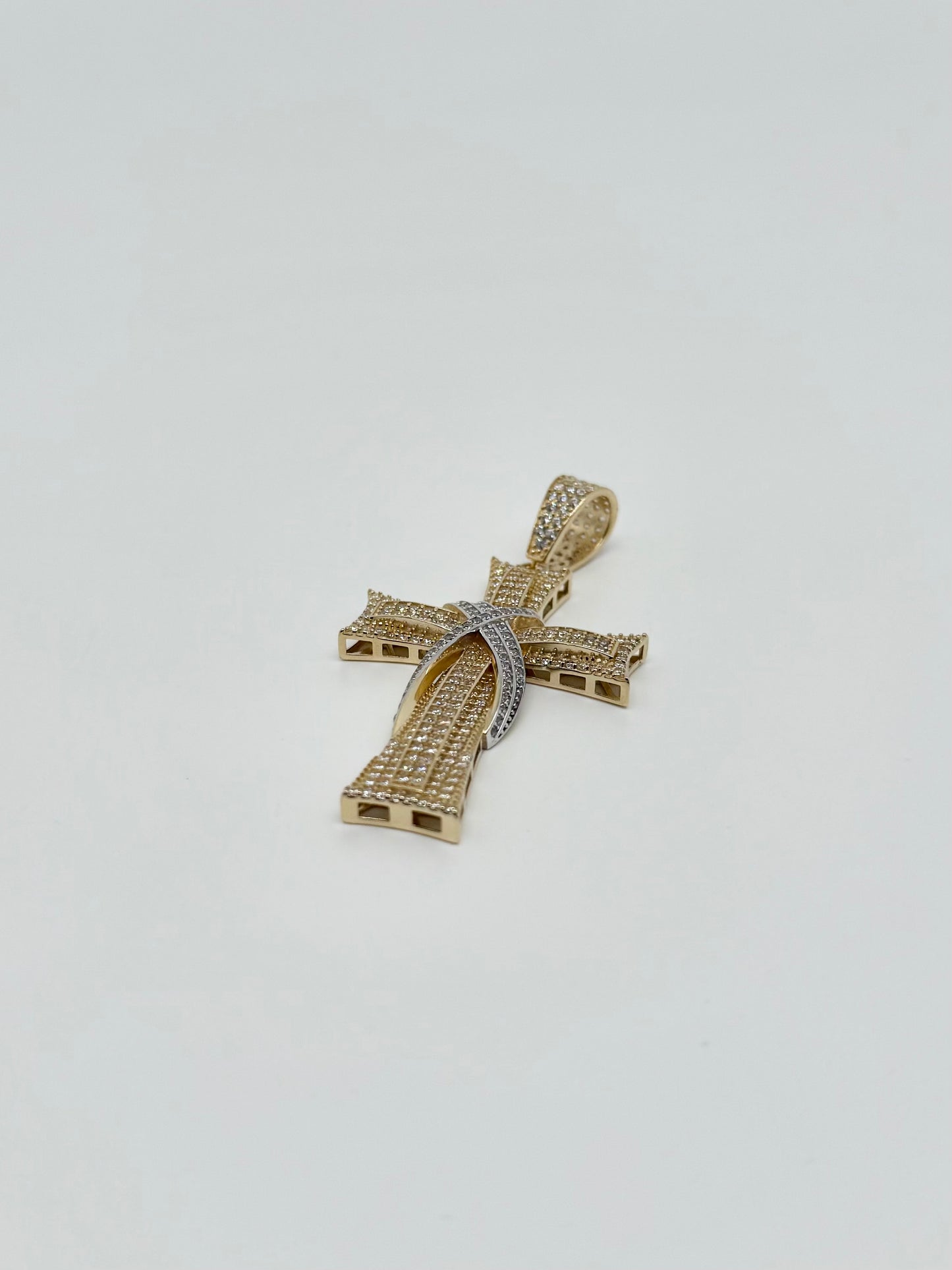 Cross pendant