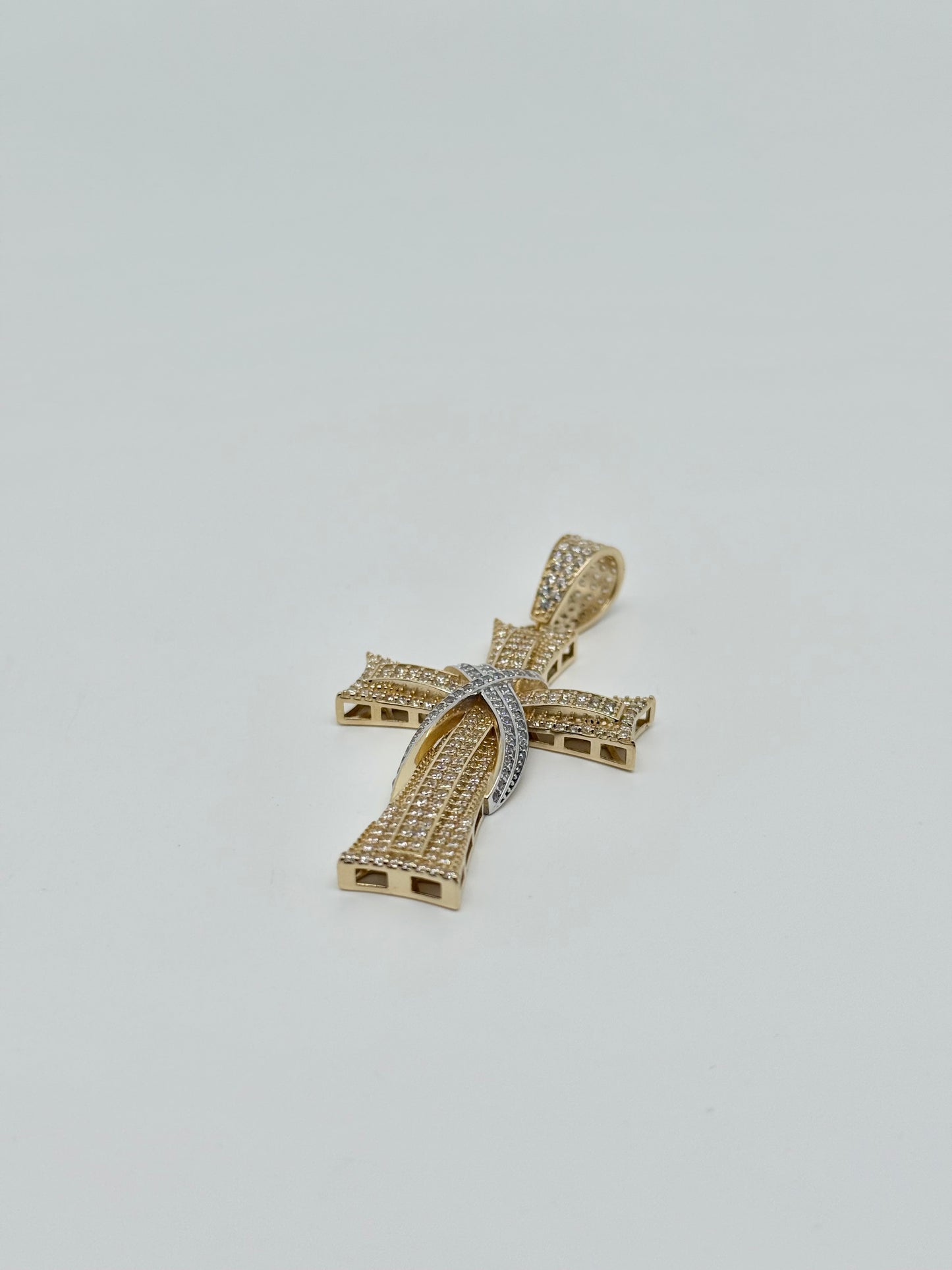 Cross pendant