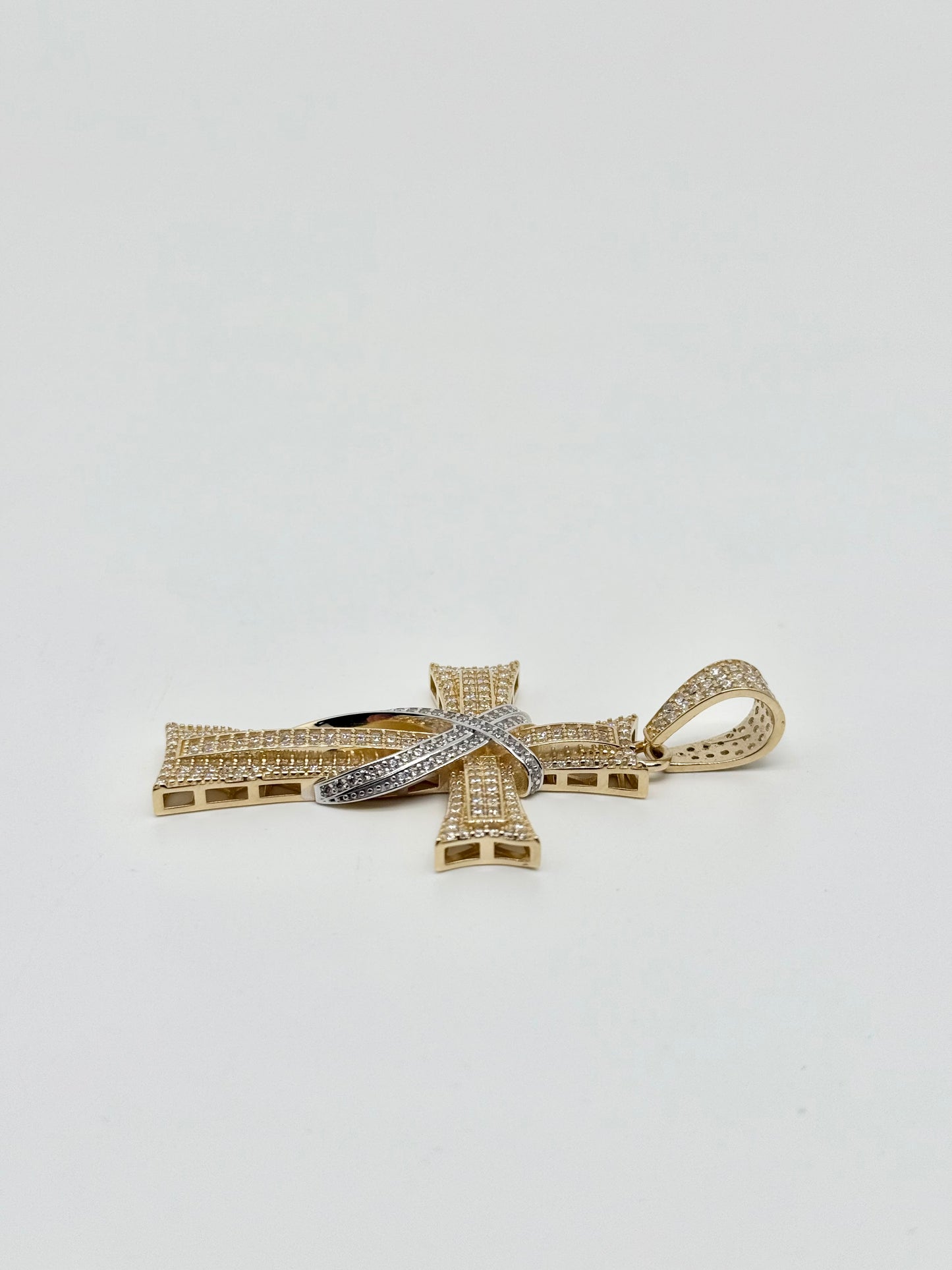 Cross pendant