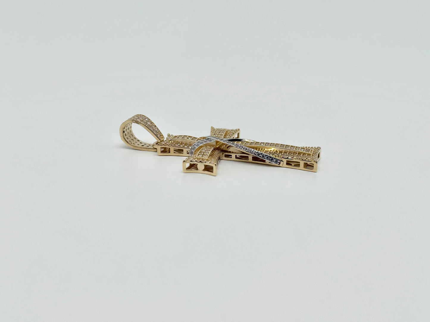 Cross pendant