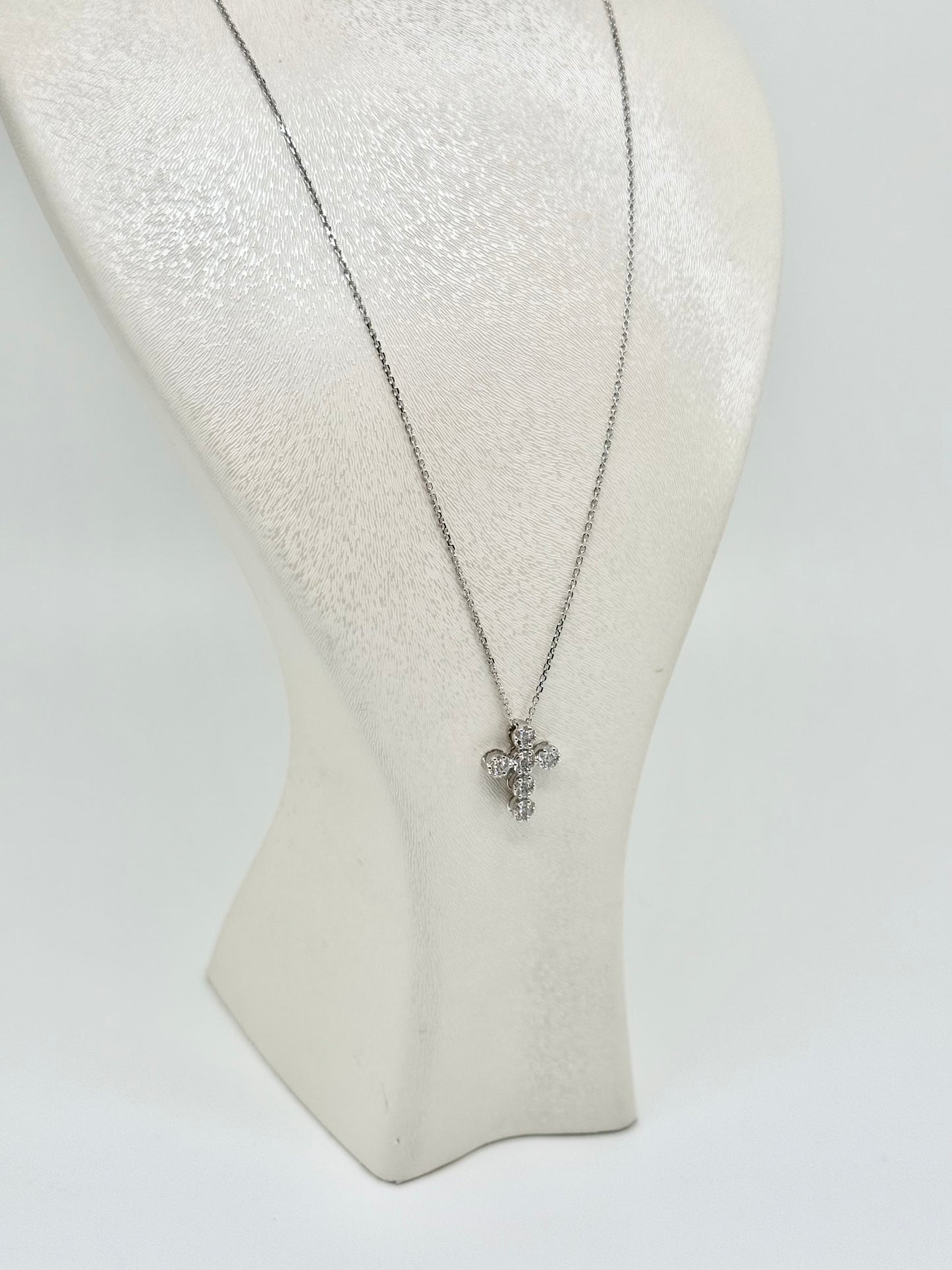 White gold necklace