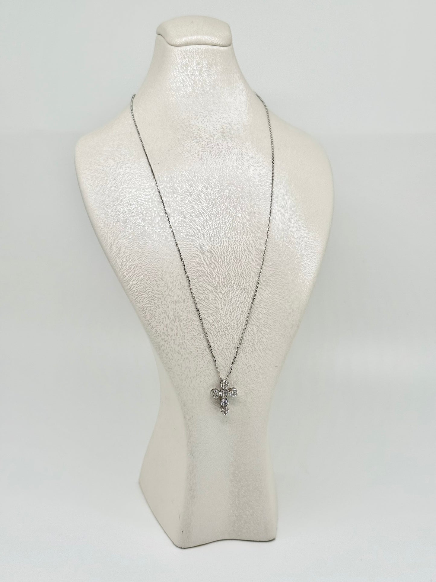 White gold necklace
