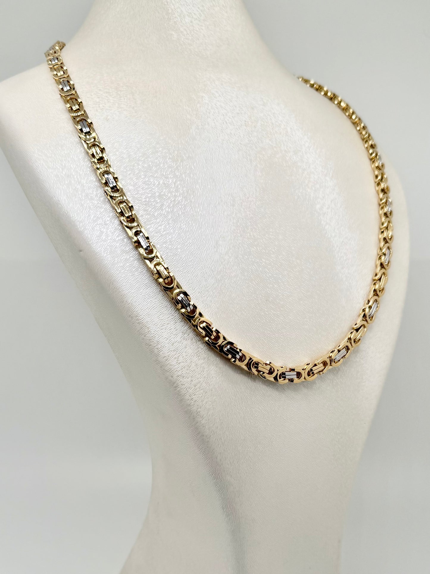 Yellow and white gold necklace