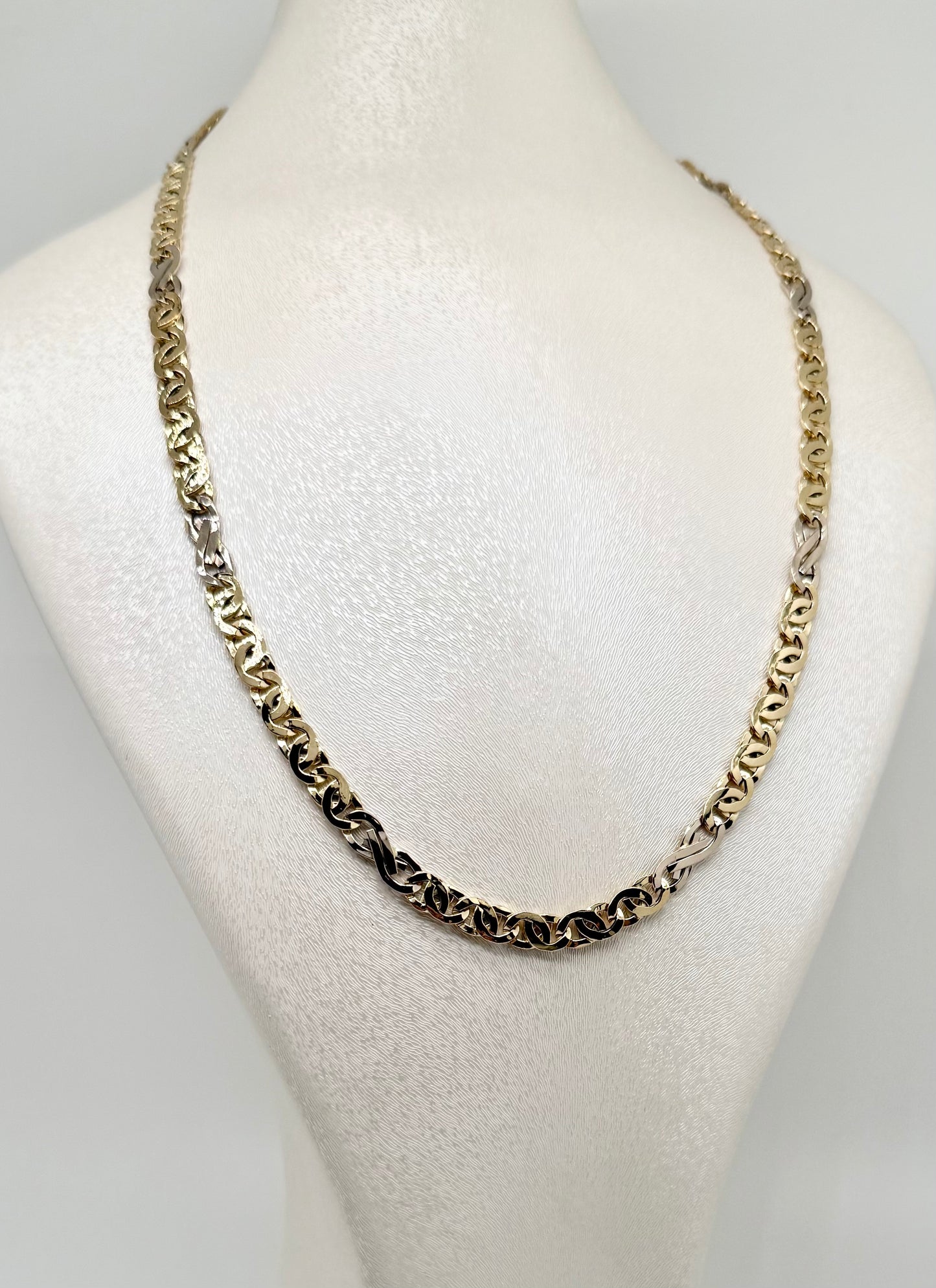 Collier or bicolor