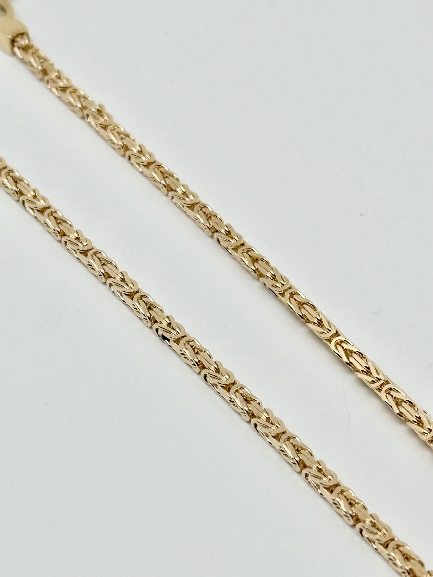 Chaine 'maillon roi' or jaune