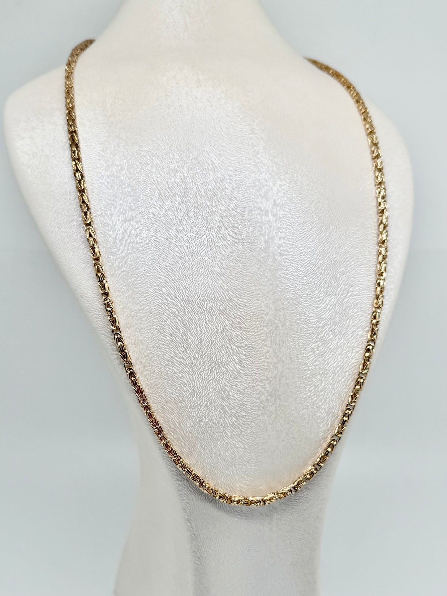 Yellow gold 'king link' chain