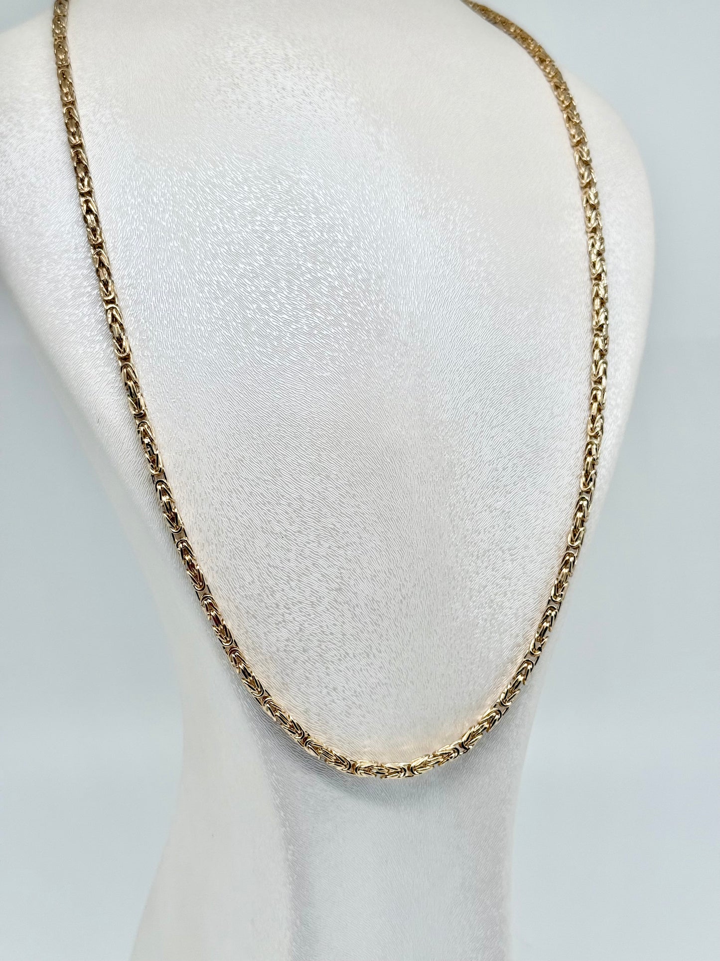 Yellow gold 'king link' chain