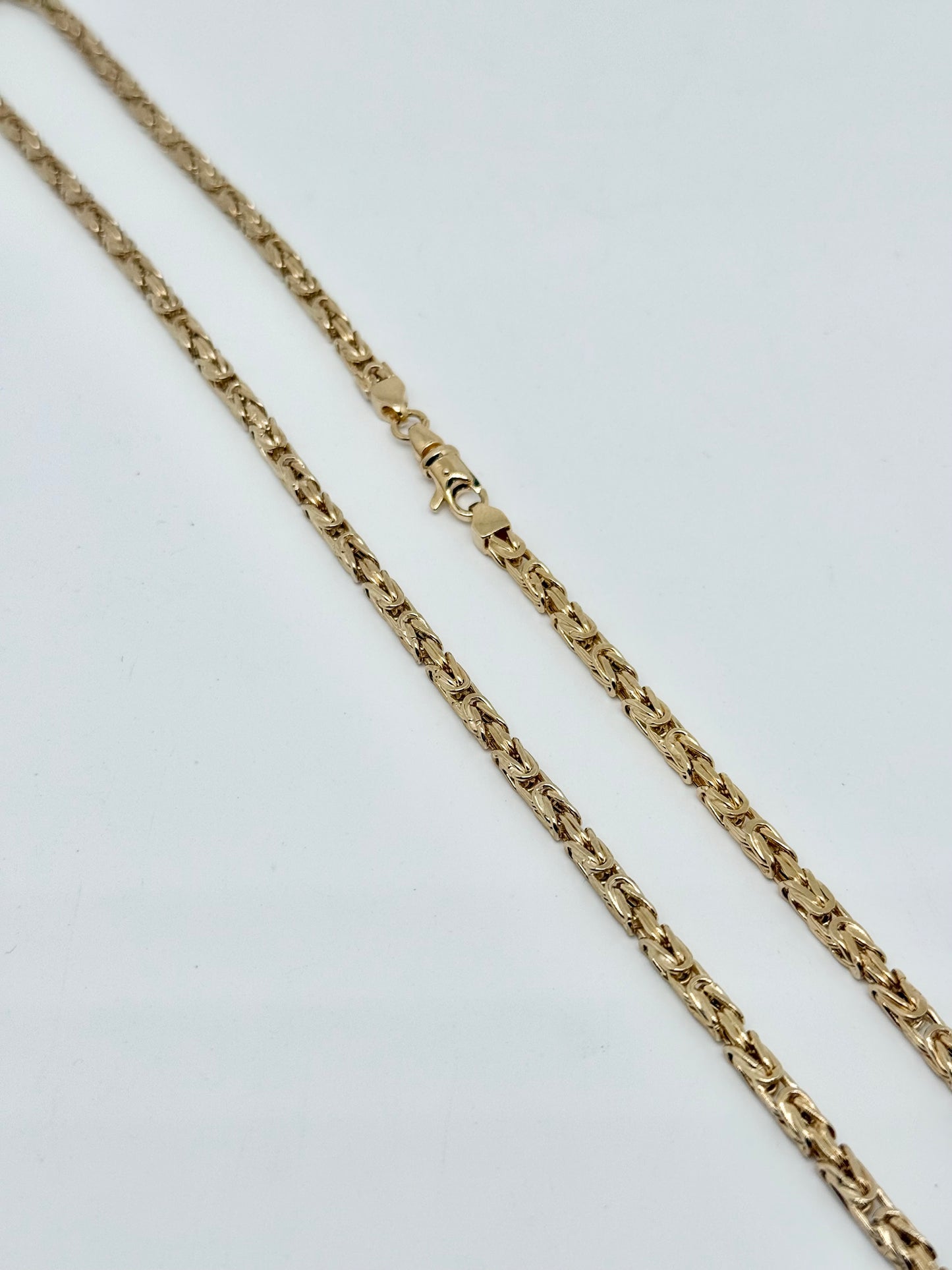 Yellow gold 'king link' chain