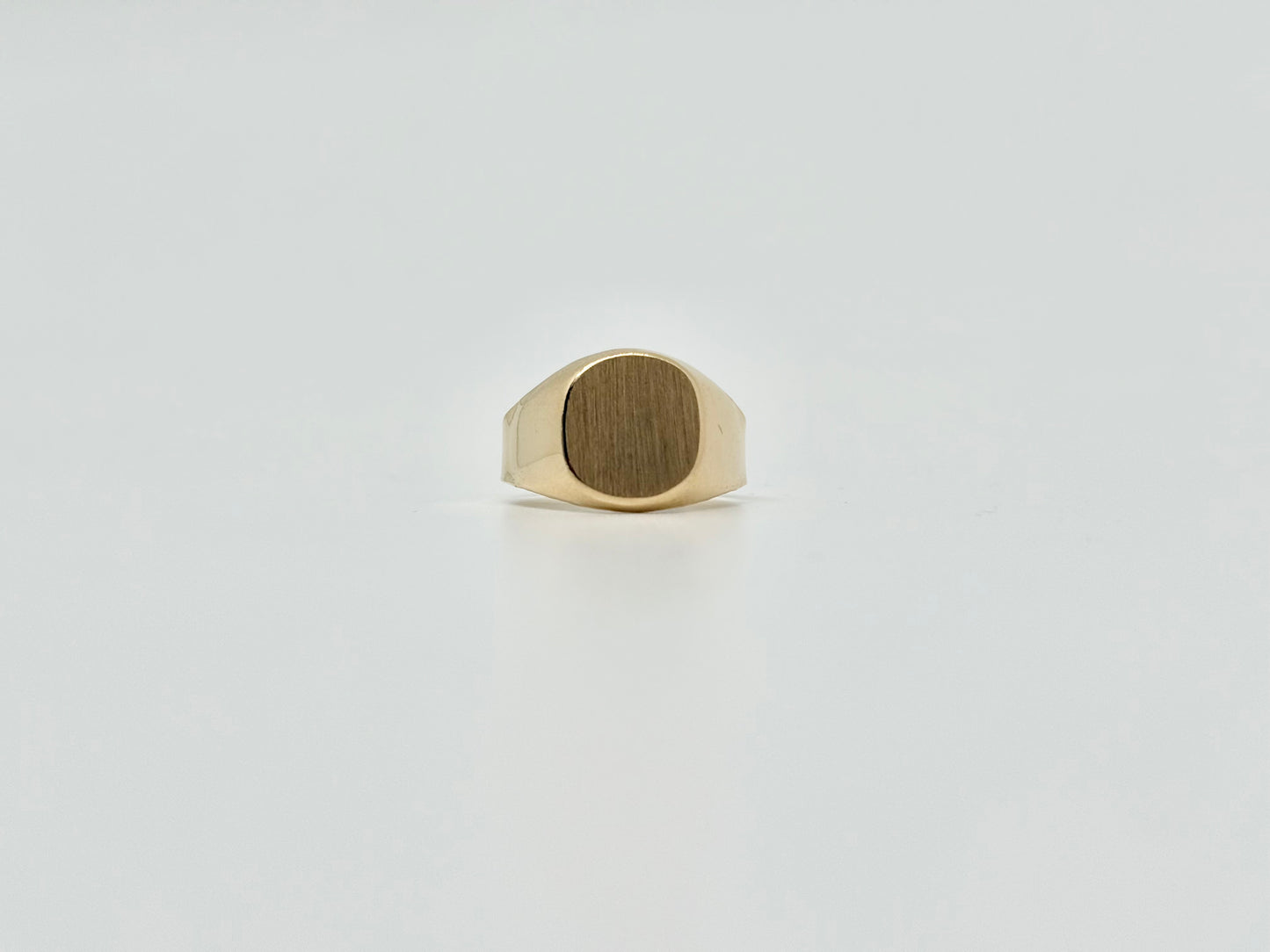 Men's yellow gold ring