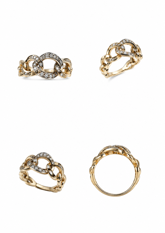 Ring van geel en witgoud bezet met zirkonen. 