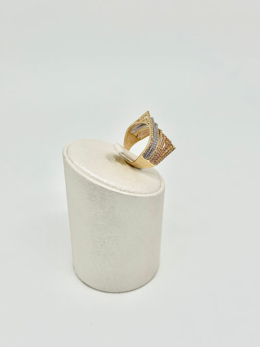 Yellow gold ring with pink and white accents