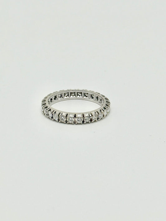 Eternal ring in white gold and natural diamonds
