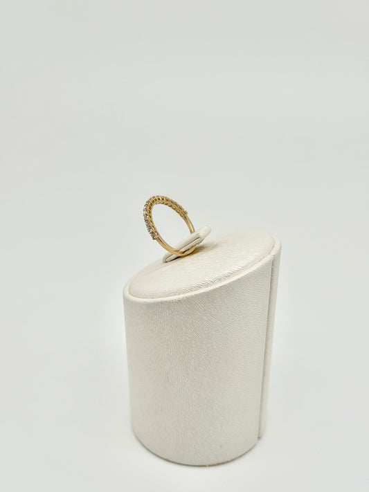 Yellow gold and 0.41ct diamond ring