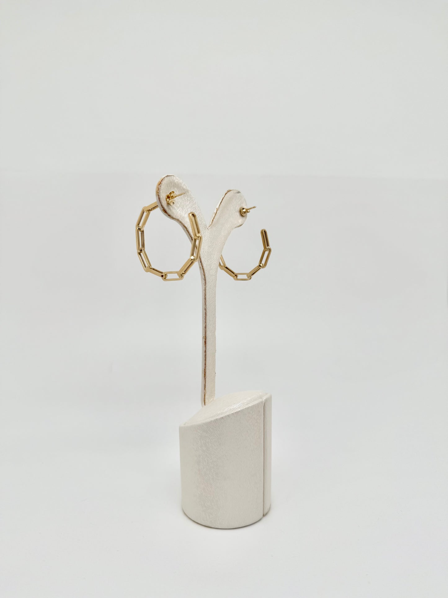 Yellow gold earrings